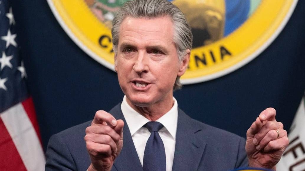 Gavin Newsom während einer Pressekonferenz (Archivbild).