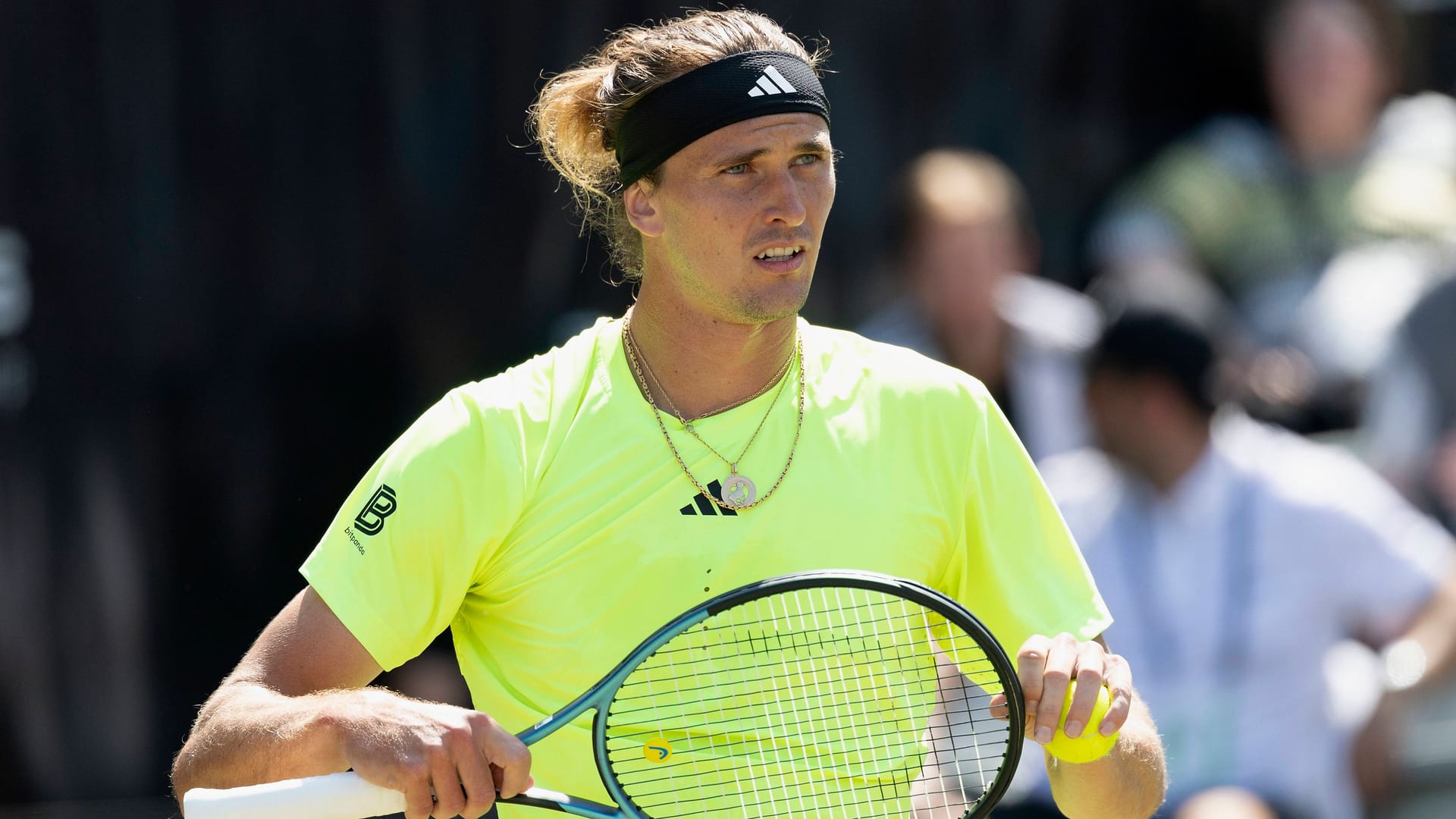 Alexander Zverev beim ATP-Turnier in Stuttgart: Klare Worte Richtung Boris Becker. Alexander Zverev beim ATP-Turnier in Stuttgart: Klare Worte Richtung Boris Becker.