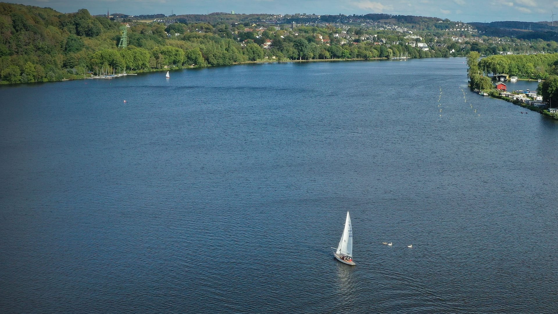 Der Baldeneysee in Essen (Symbolfoto): Ein EU-Bericht spricht von guter, aber nicht ausgezeichneter, Wasserqualität.