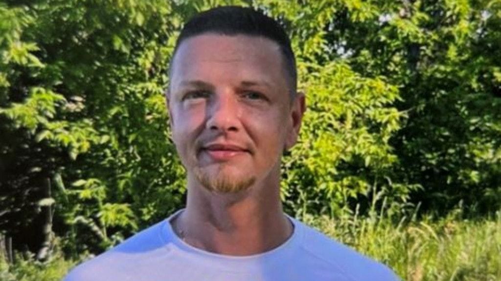 Mit diesem Foto fahndet die Polizei in Sachsen-Anhalt nach Andy B.