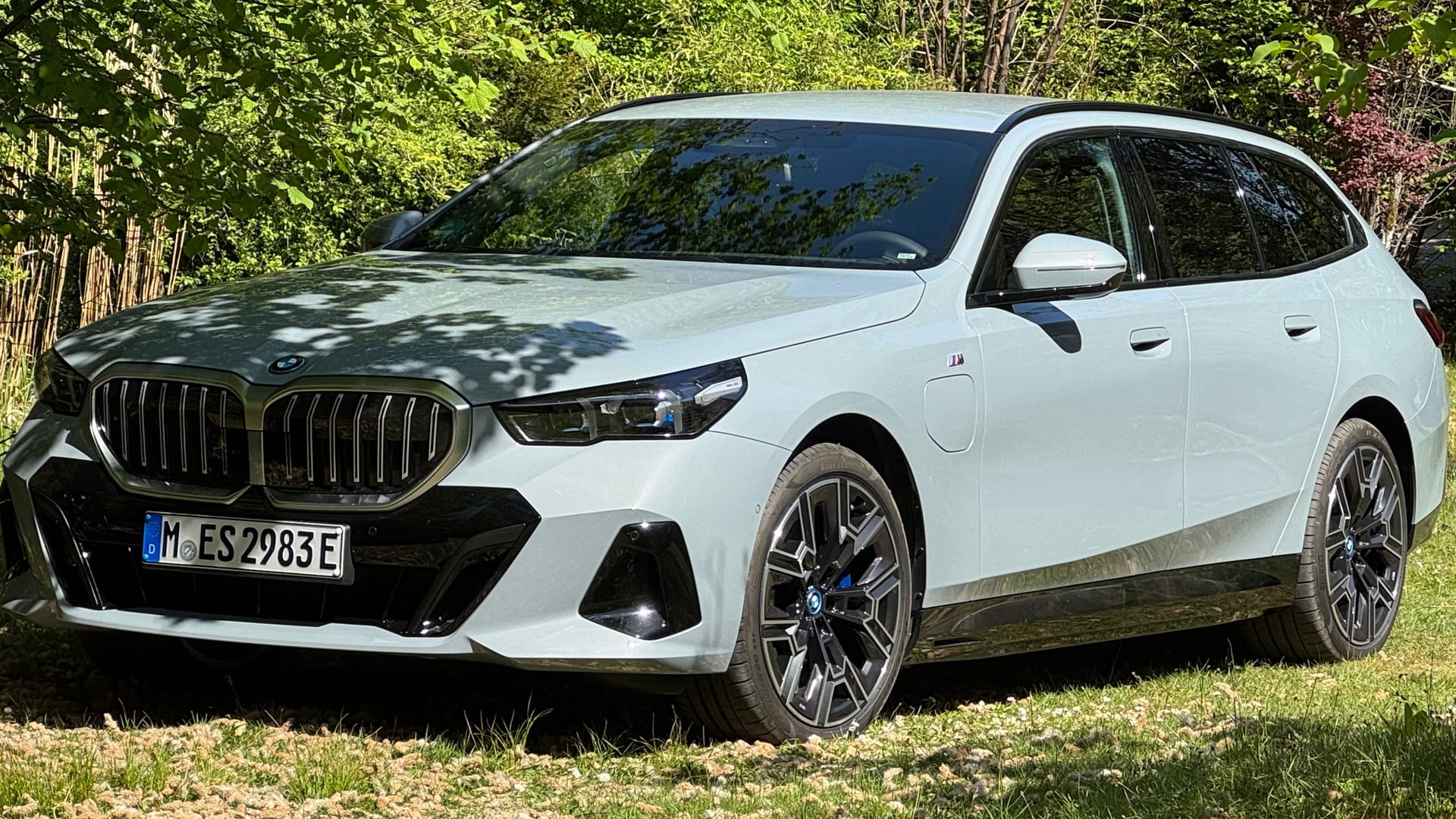 Starker Kombi mit Elektro-Unterstützung: Der BMW 530e xDrive Touring hat allerdings auch seinen Preis.