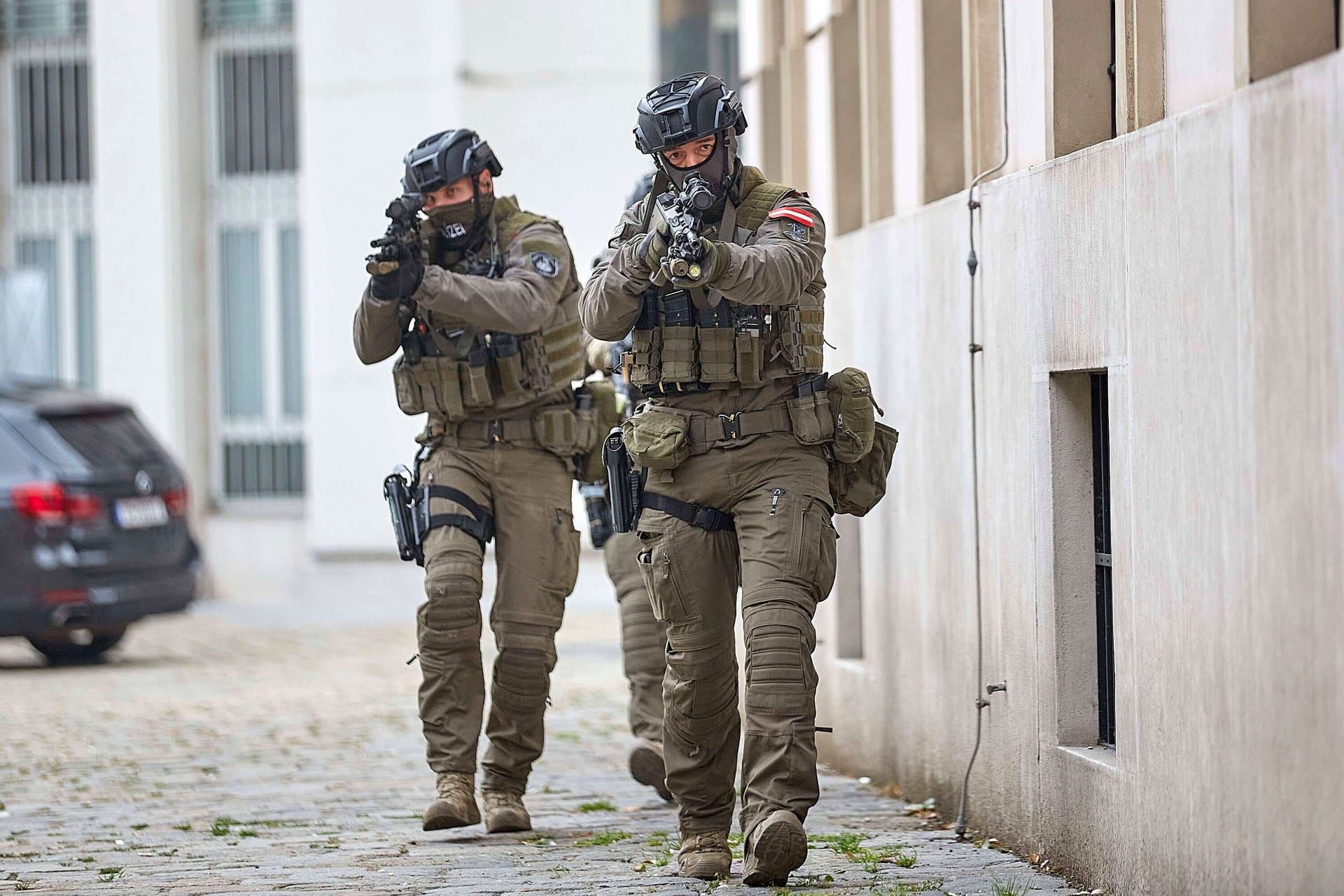 Anti-Terror-Ermittler der "Cobra" im Einsatz (Archiv): Die robuste Elite-Truppe kommt bei heiklen Lagen zum Einsatz.