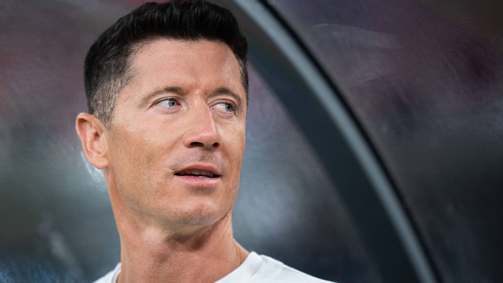 Robert Lewandowski: Er wird vorerst nicht mehr für die polnische Nationalmannschaft auflaufen. Robert Lewandowski: Er wird vorerst nicht mehr für die polnische Nationalmannschaft auflaufen.