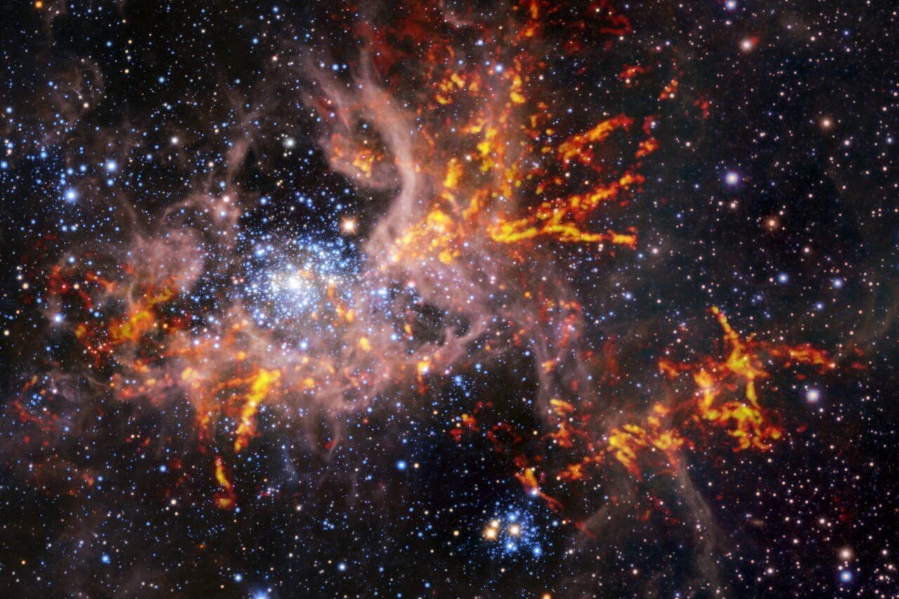 Composite infrared and radio image of 30 Doradus
