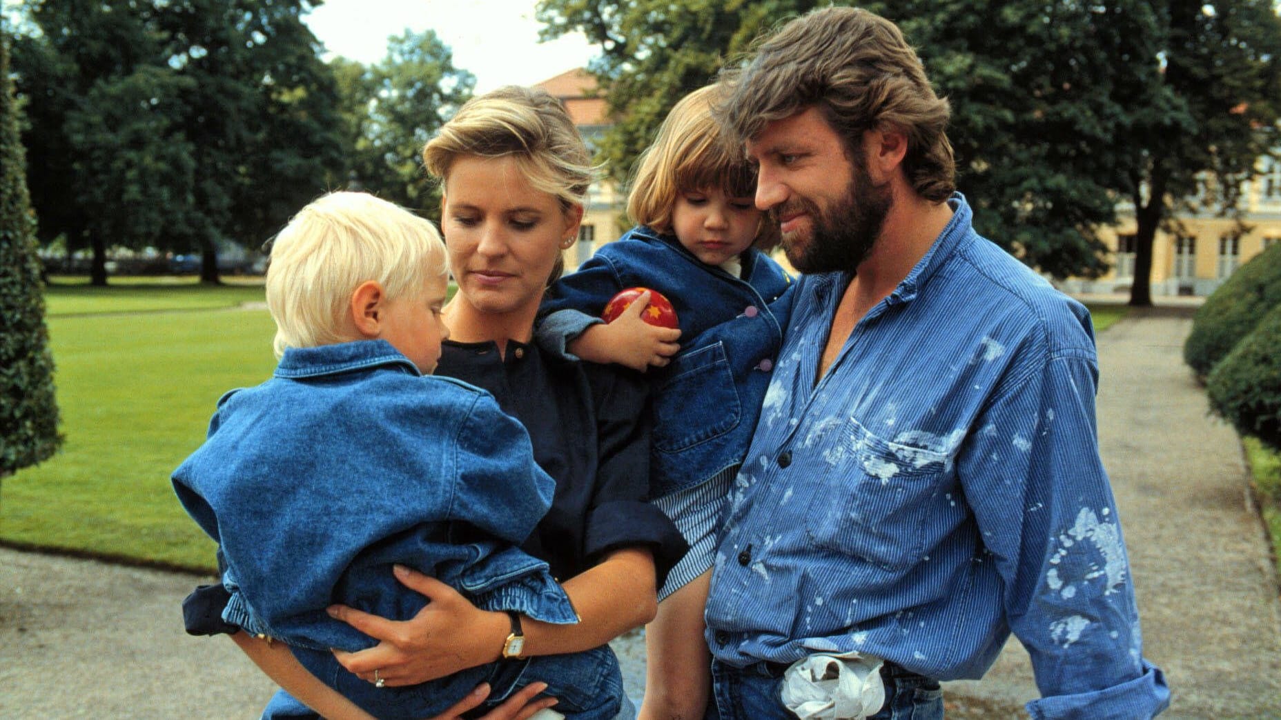 Anja Schüte als Uschi Wichert mit Stefan Gossler als Jürgen Reuter: Sie war von 1985 bis 1990 in über 40 Folgen der ZDF-Serie "Die Wicherts von nebenan" zu sehen.