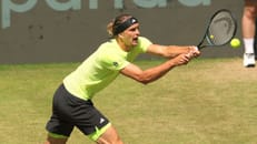 Werbebande kracht auf Fan – Zverev hilft mit Eisbeutel