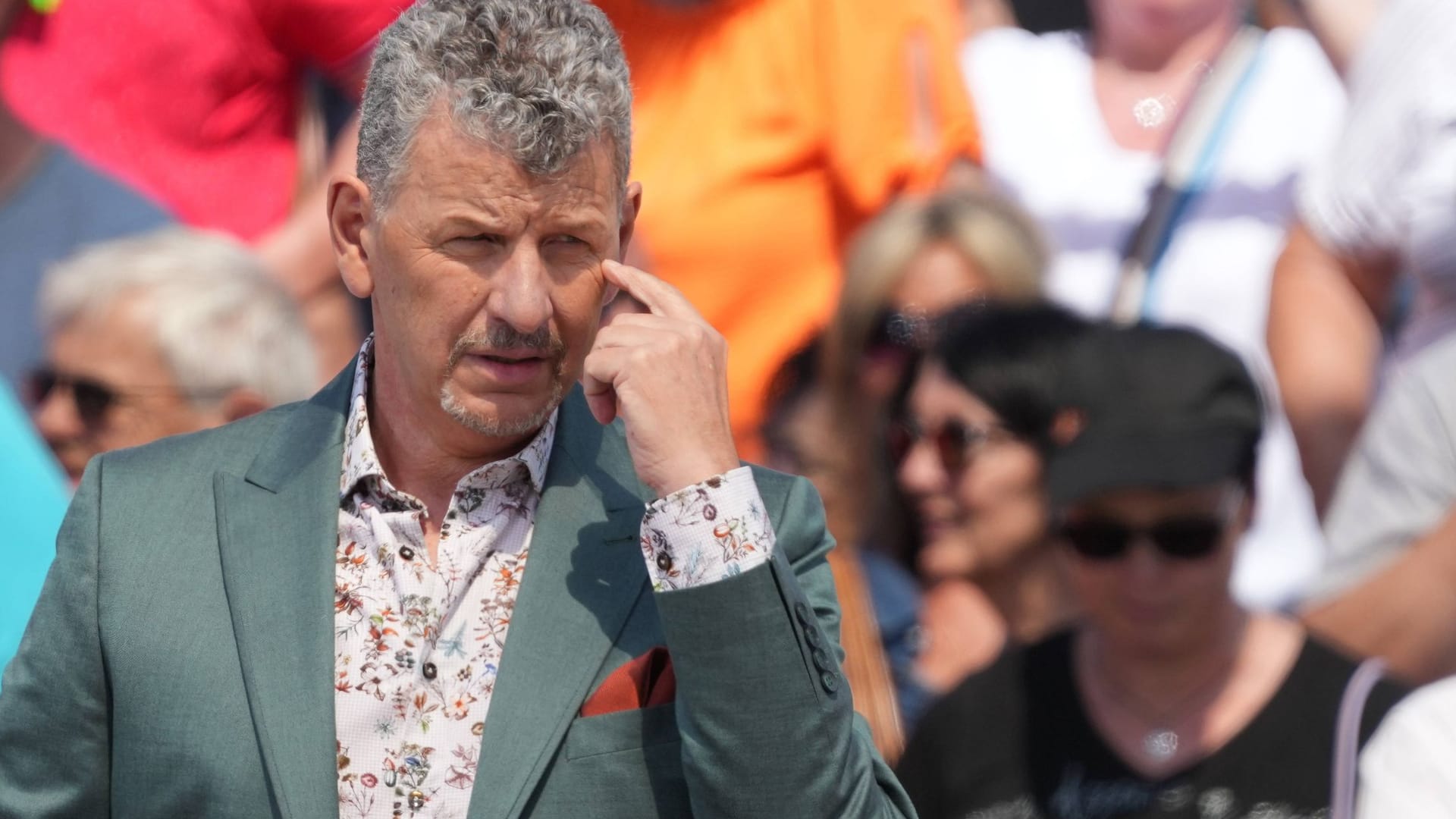 Semino Rossi 2023 im "Fernsehgarten": Der Sänger ist regelmäßiger Gast in der ZDF-Show.