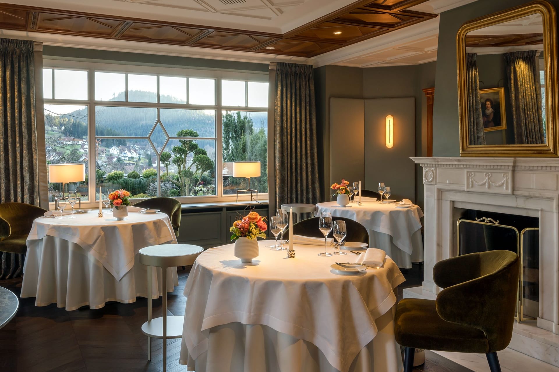Restaurant "Bareiss": Gourmet-Restaurant mit drei Michelin-Sternen in Baiersbronn.