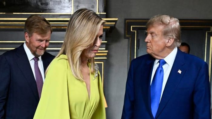 König Willem-Alexander und Königin Máxima enpfingen Donald Trump im Königspalast. König Willem-Alexander und Königin Máxima enpfingen Donald Trump im Königspalast.