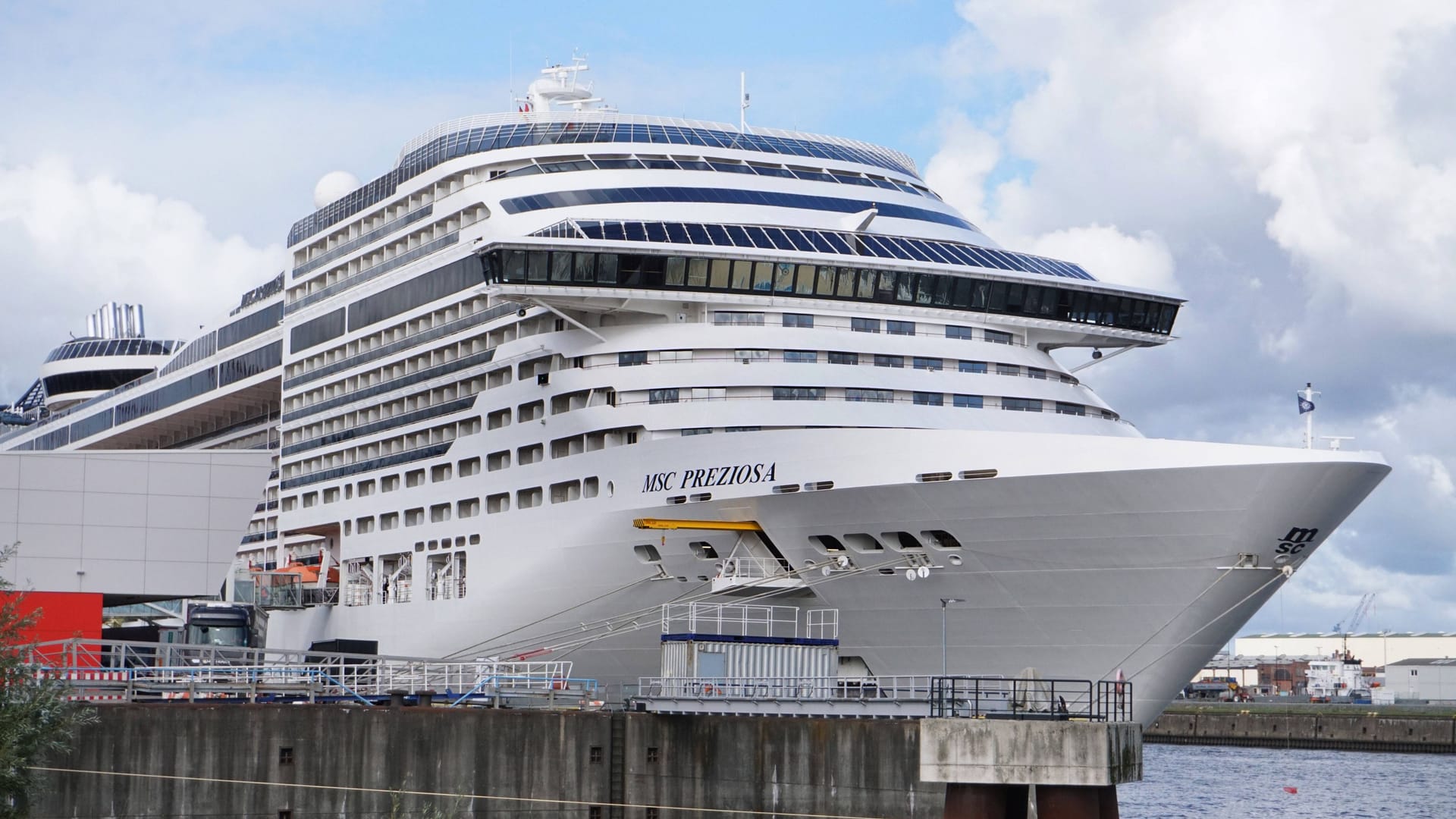 Die "MSC Preziosa": Sie wird in diesem Jahr noch häufiger Hamburg anlaufen.