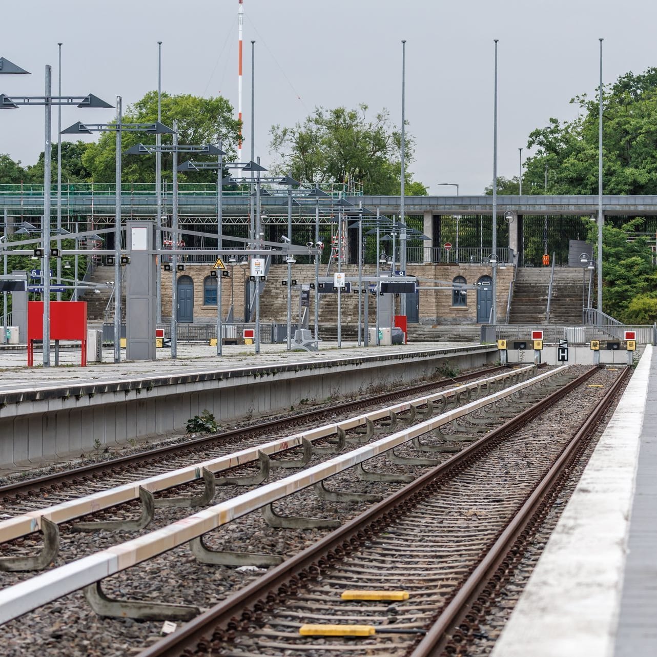 Sturm in Berlin - S-Bahn-Verkehr ausgesetzt