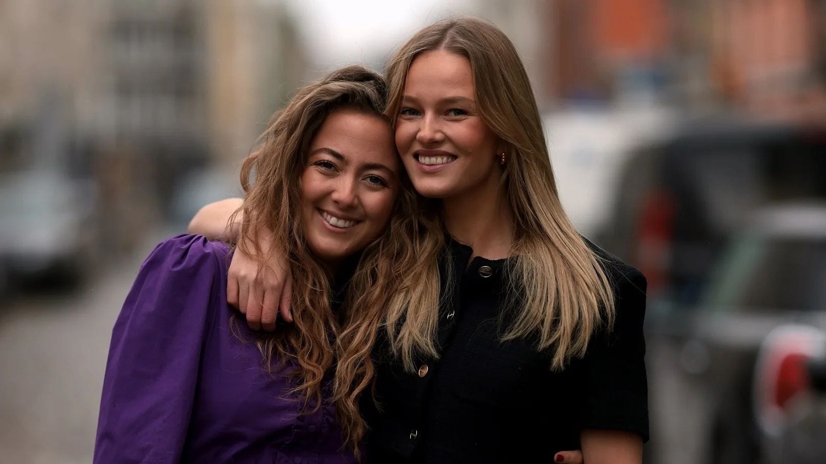 Die Gründerinnen Vivien Wysocki (29, r.) und Larissa Schmid (30).