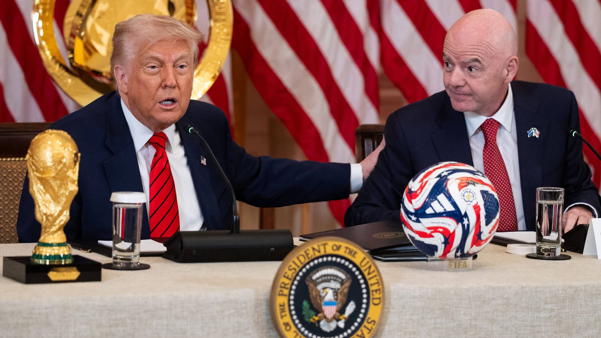 Gianni Infantino (r.) neben Donald Trump: Fifa- und US-Präsident unter sich.