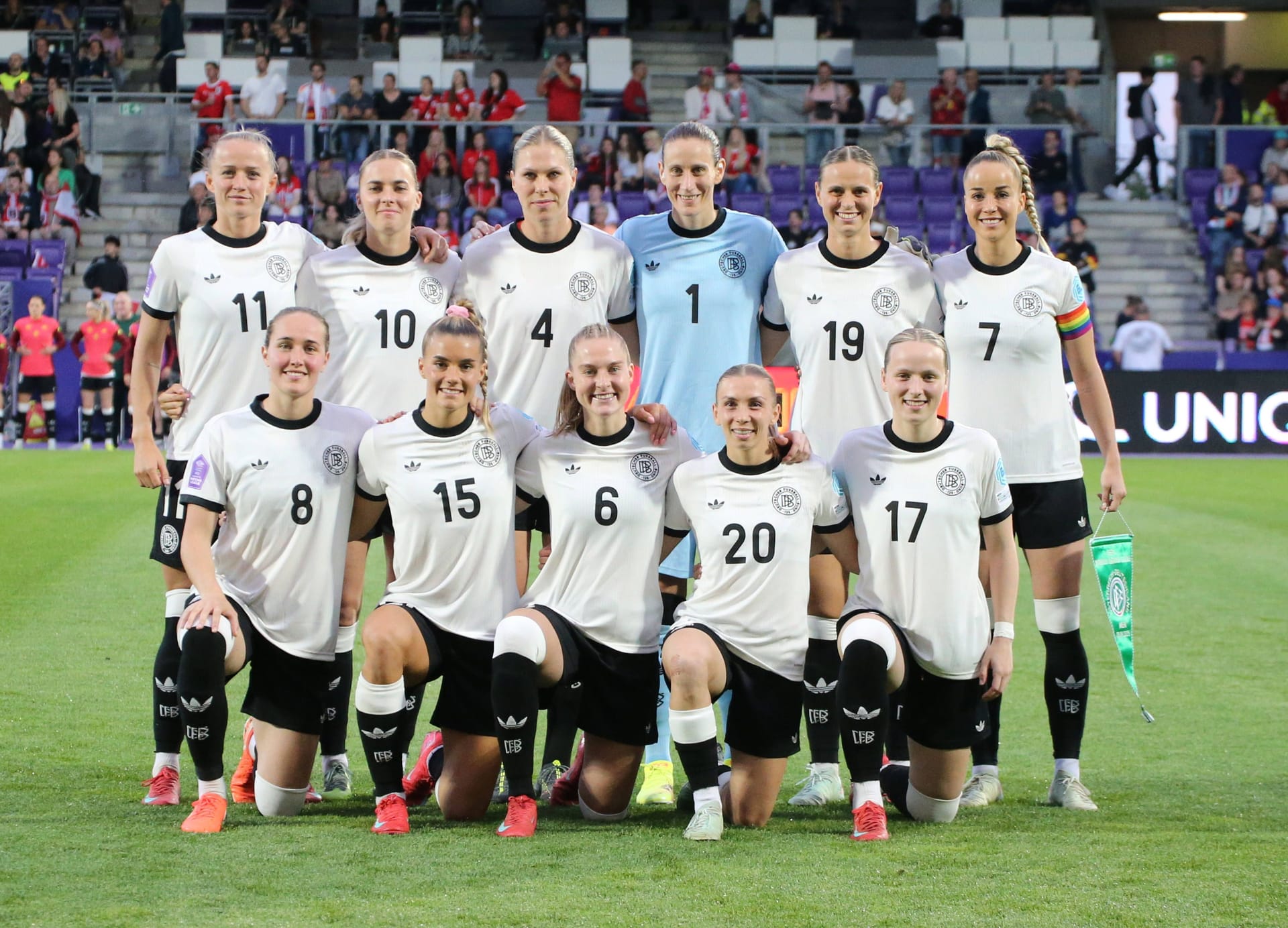 Teamfoto der deutschen Frauen-Nationalmannschaft vor dem Spiel gegen Österreich am 03.06.2025, Teamfoto der deutschen Frauen-Nationalmannschaft vor dem Spiel gegen Österreich am 03.06.2025,