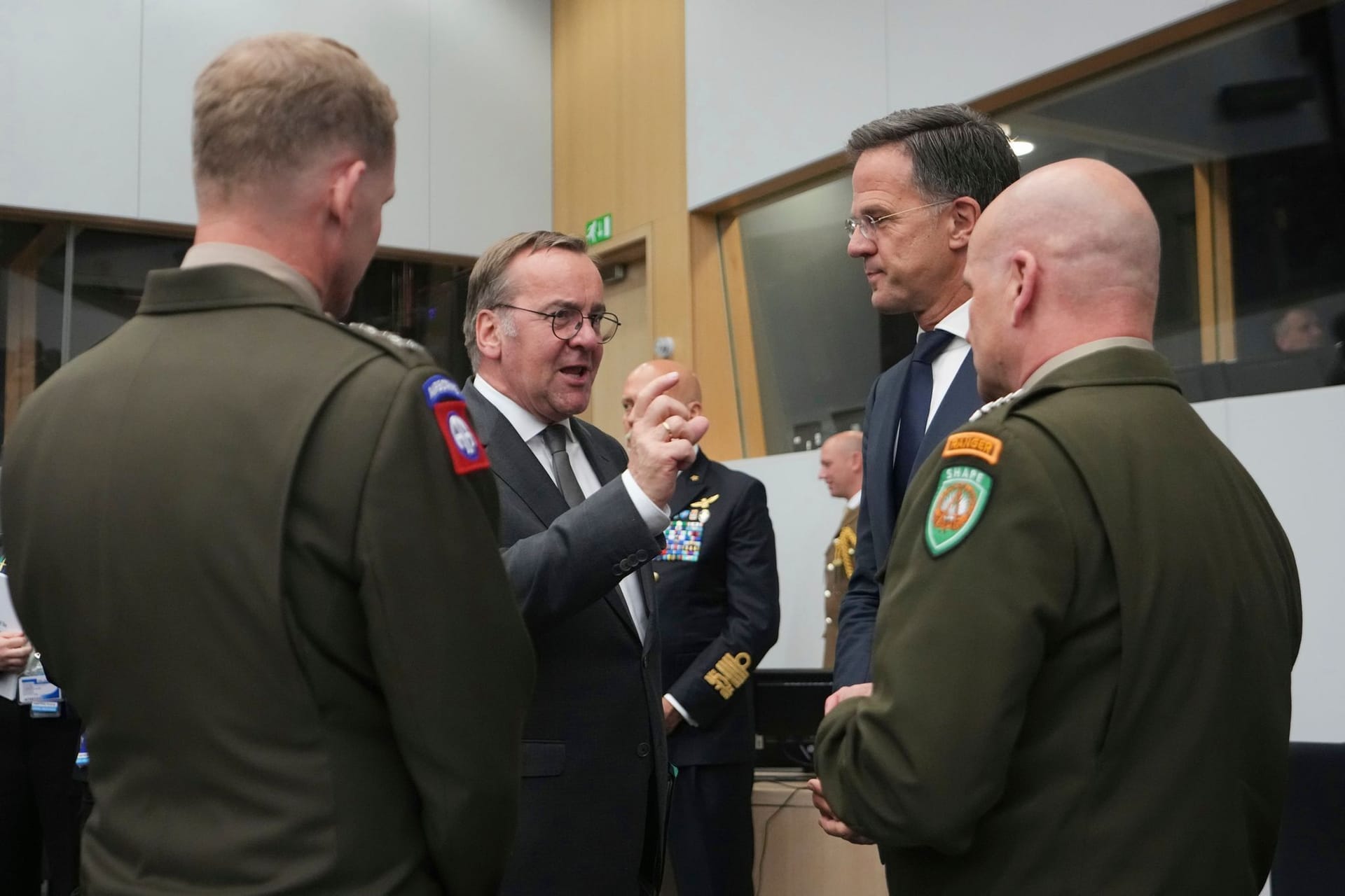 Verteidigungsminister Pistorius mit Nato-Generalsekretär Rutte im Nato-Hauptquartier.