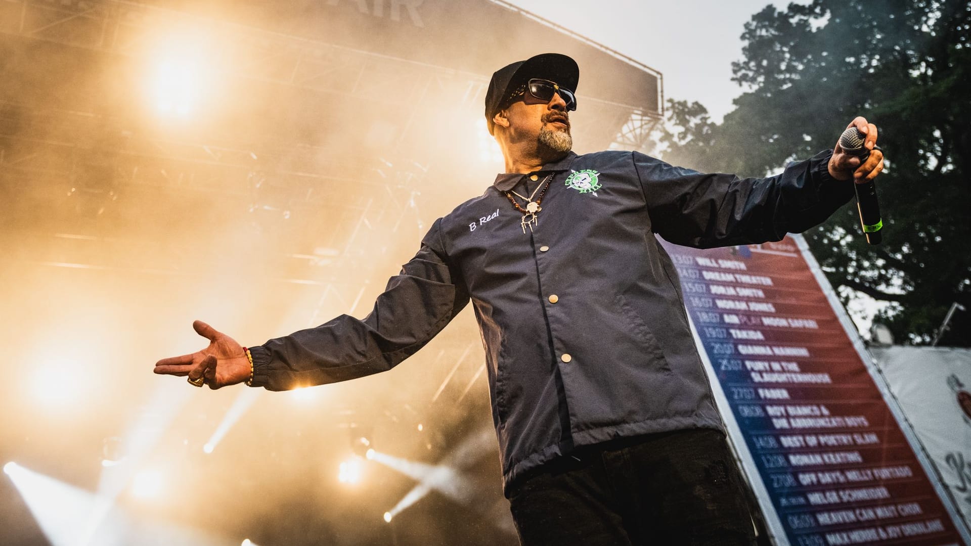 Rapper B-Real beim Stadtpark Open Air am 25. Juni 2025: Die kalifornische Hip-Hop-Band Cypress Hill trotze dem Hamburger Nieselregen.
