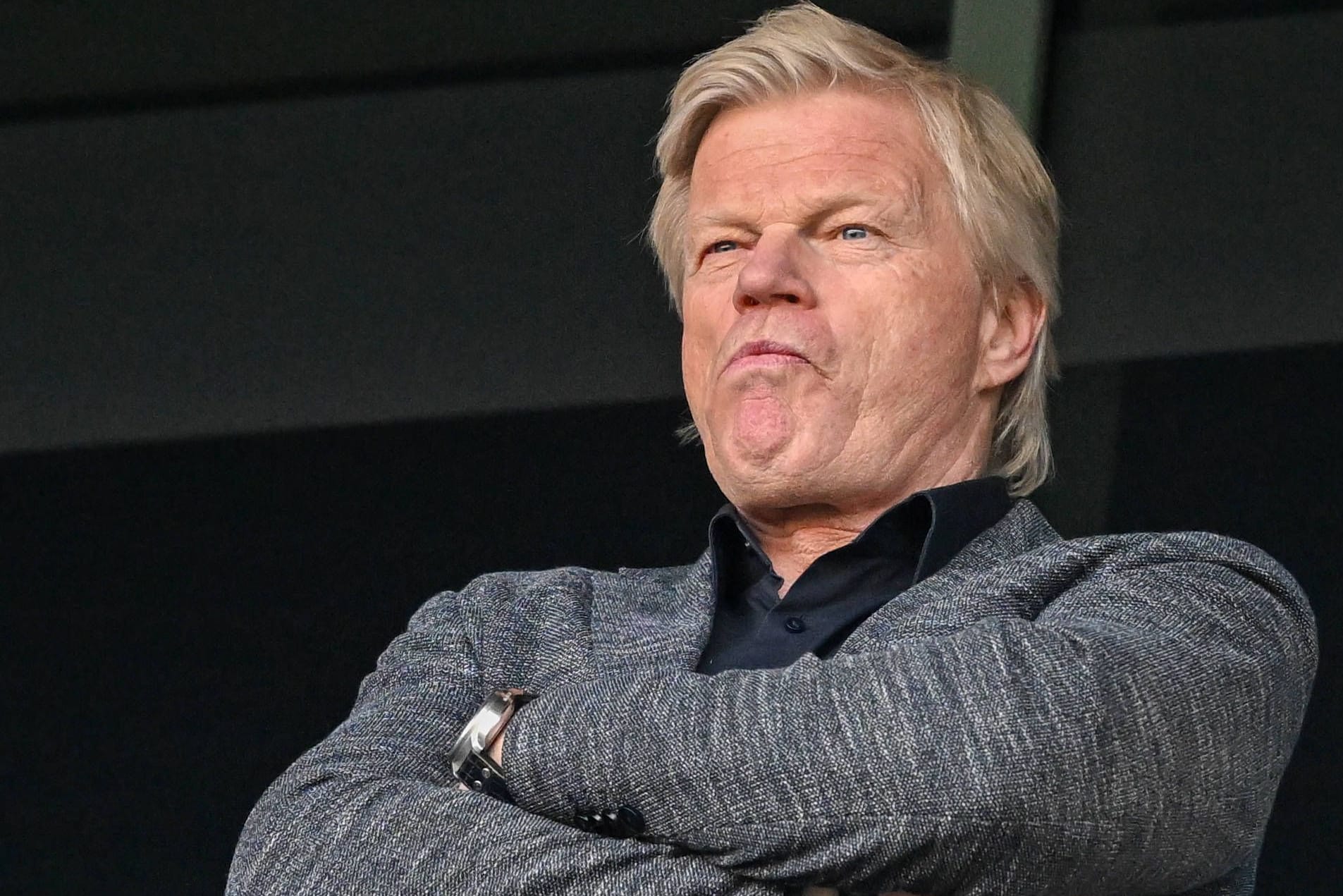 Oliver Kahn: Der frühere Bayern-Vorstandschef ist seit seinem Ausscheiden beim deutschen Rekordmeister ohne neue Anstellung im Fußball. Oliver Kahn: Der frühere Bayern-Vorstandschef ist seit seinem Ausscheiden beim deutschen Rekordmeister ohne neue Anstellung im Fußball.