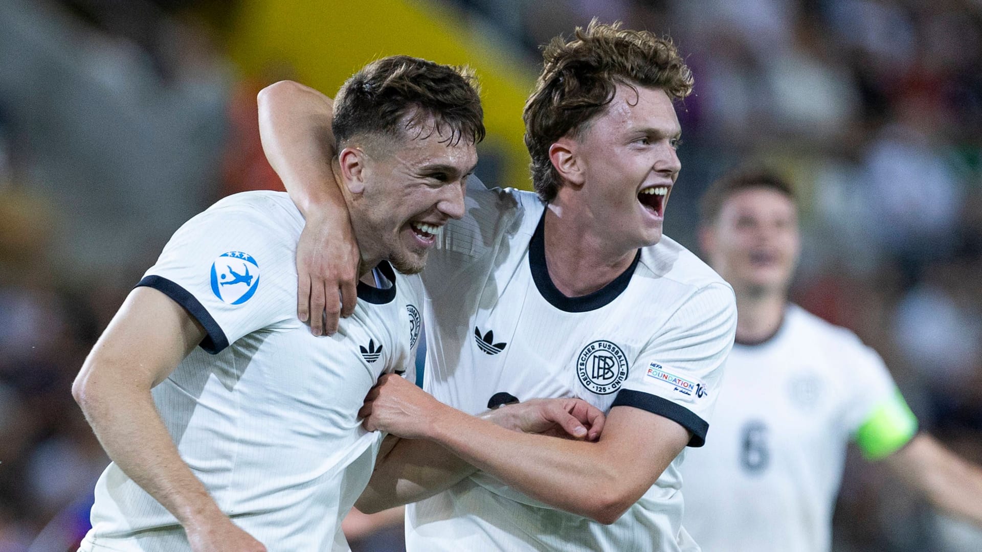 Brajan Gruda (links) und Paul Wanner: Auch im Finale gegen England wollen sie wieder jubeln. Brajan Gruda (links) und Paul Wanner: Auch im Finale gegen England wollen sie wieder jubeln.
