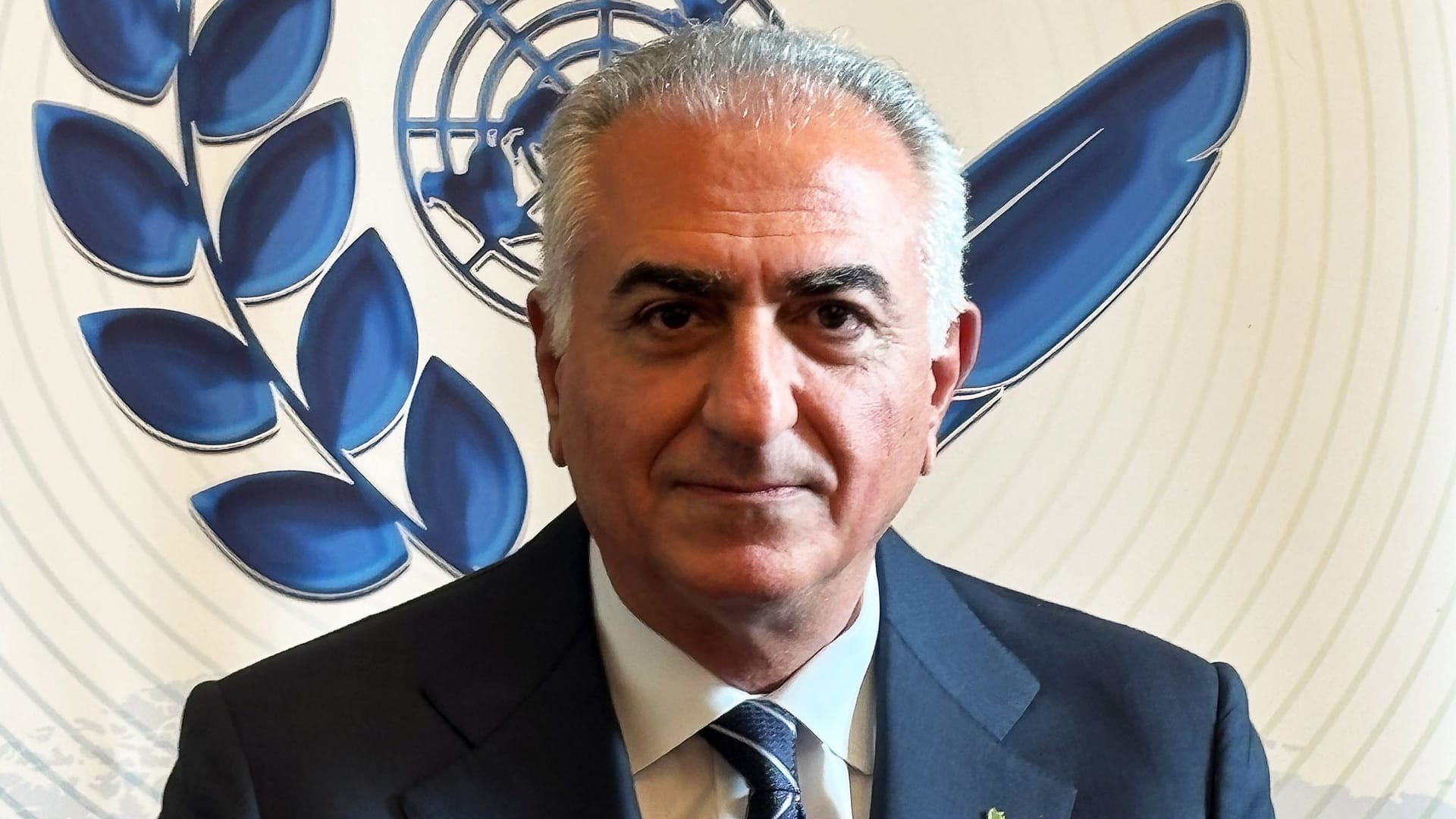 Reza Pahlavi, Sohn des 1979 aus dem Iran geflohenen Schahs, nimmt an einem Treffen von Menschenrechtsverteidigern teil. (Archivbild)