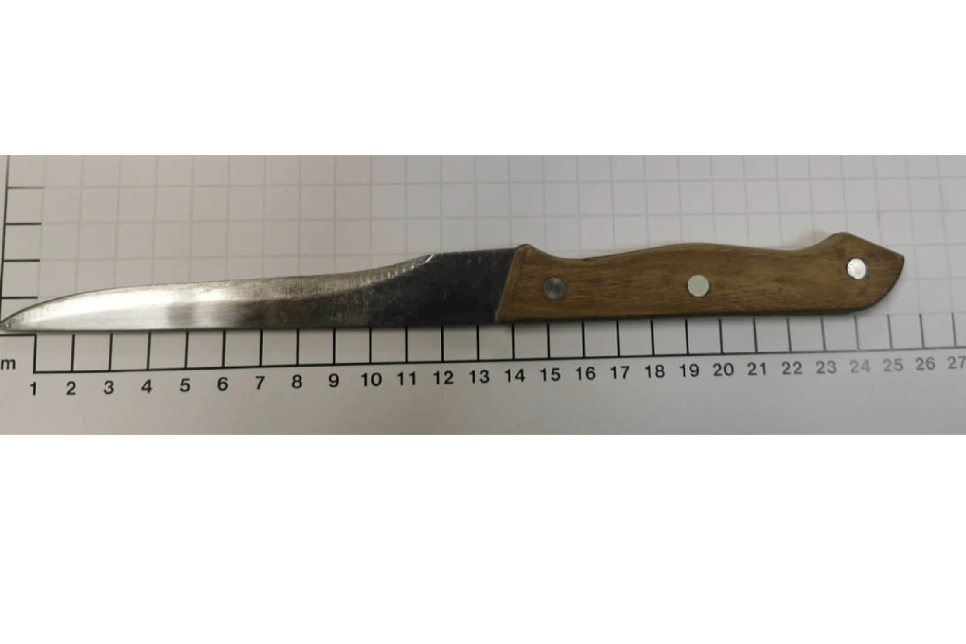 Nach dem Angriff auf einen Ladendetektiv konnte die Polizei dieses Messer beim Tatverdächtigen sicherstellen.
