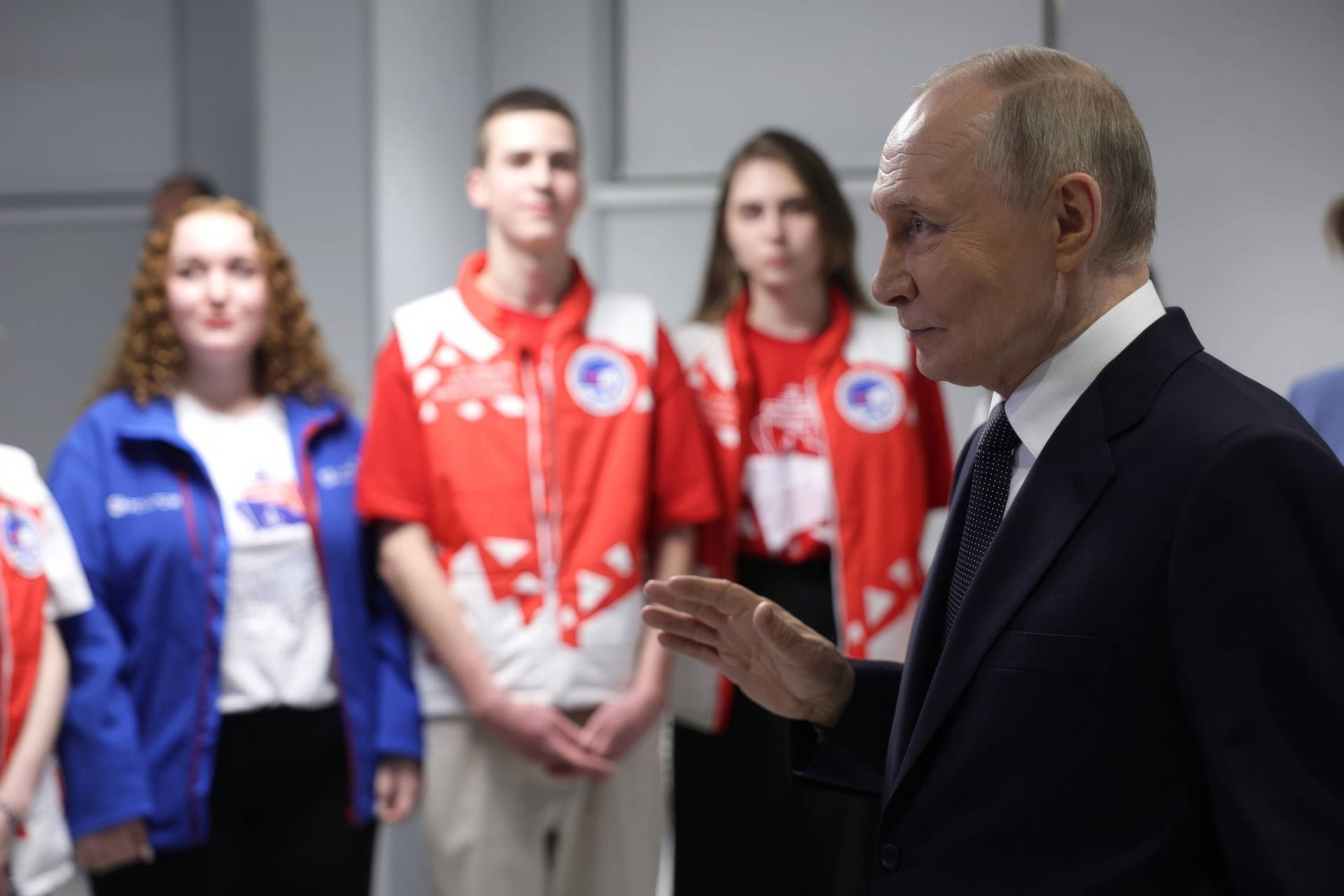 Wladimir Putin: In Russland betrachtet das Regime auch Kinderbücher kritisch.