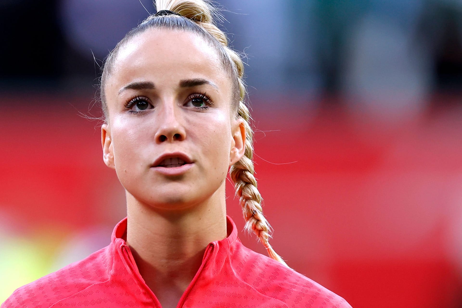Giulia Gwinn: Sie führt die deutsche Nationalmannschaft als Kapitänin an. Giulia Gwinn: Sie führt die deutsche Nationalmannschaft als Kapitänin an.