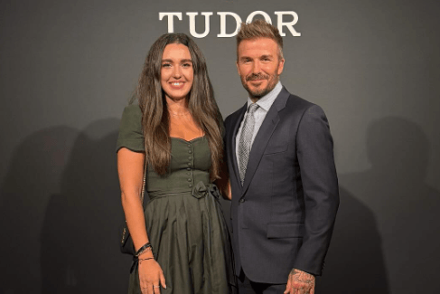 Event des Uhrenherstellers Tudor: Hier posiert Jungwirtin Ramona Pongratz mit Fußballer David Beckham vor der Kamera.
