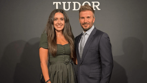 Event des Uhrenherstellers Tudor: Hier posiert Jungwirtin Ramona Pongratz mit Fußballer David Beckham vor der Kamera.