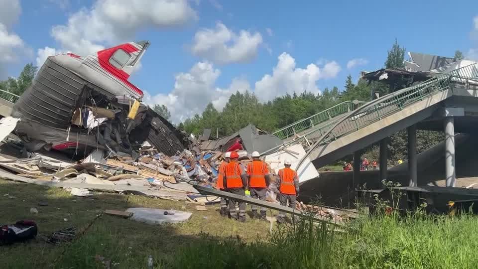 ZUEGE-RUSSLAND/BRUECKE