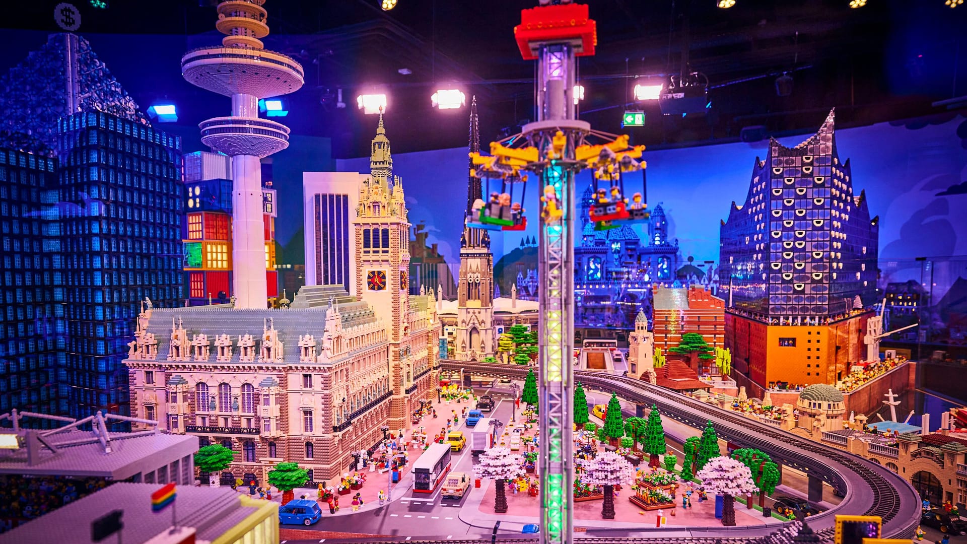 Hamburger Sehenswürdigkeiten, gebaut aus Legosteinen: In der Mini-Welt im Lego Discovery Centre gibt es einiges zu sehen.