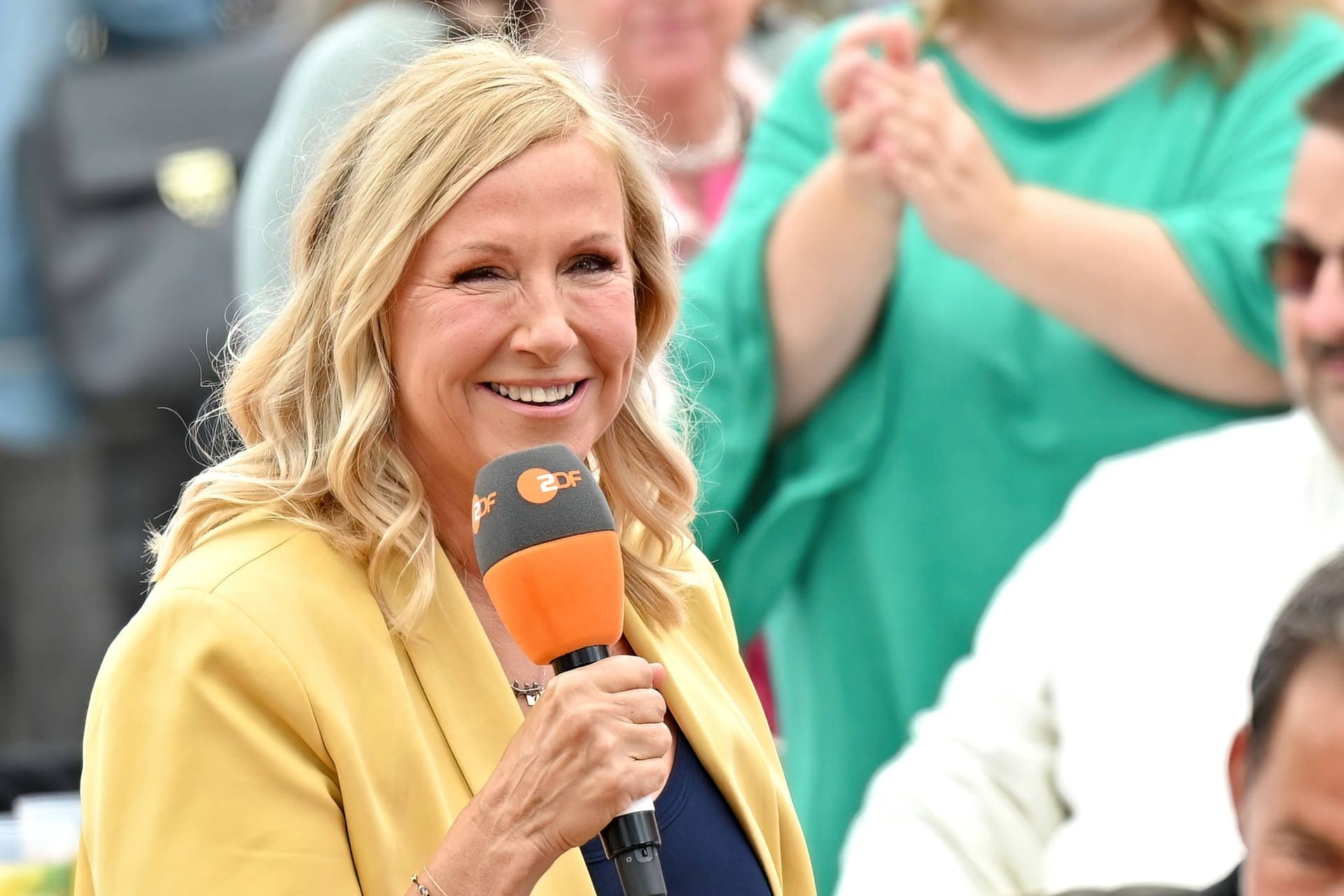 Andrea Kiewel: Die "Fernsehgarten"-Moderatorin musste der neuesten Ausgabe fernbleiben.