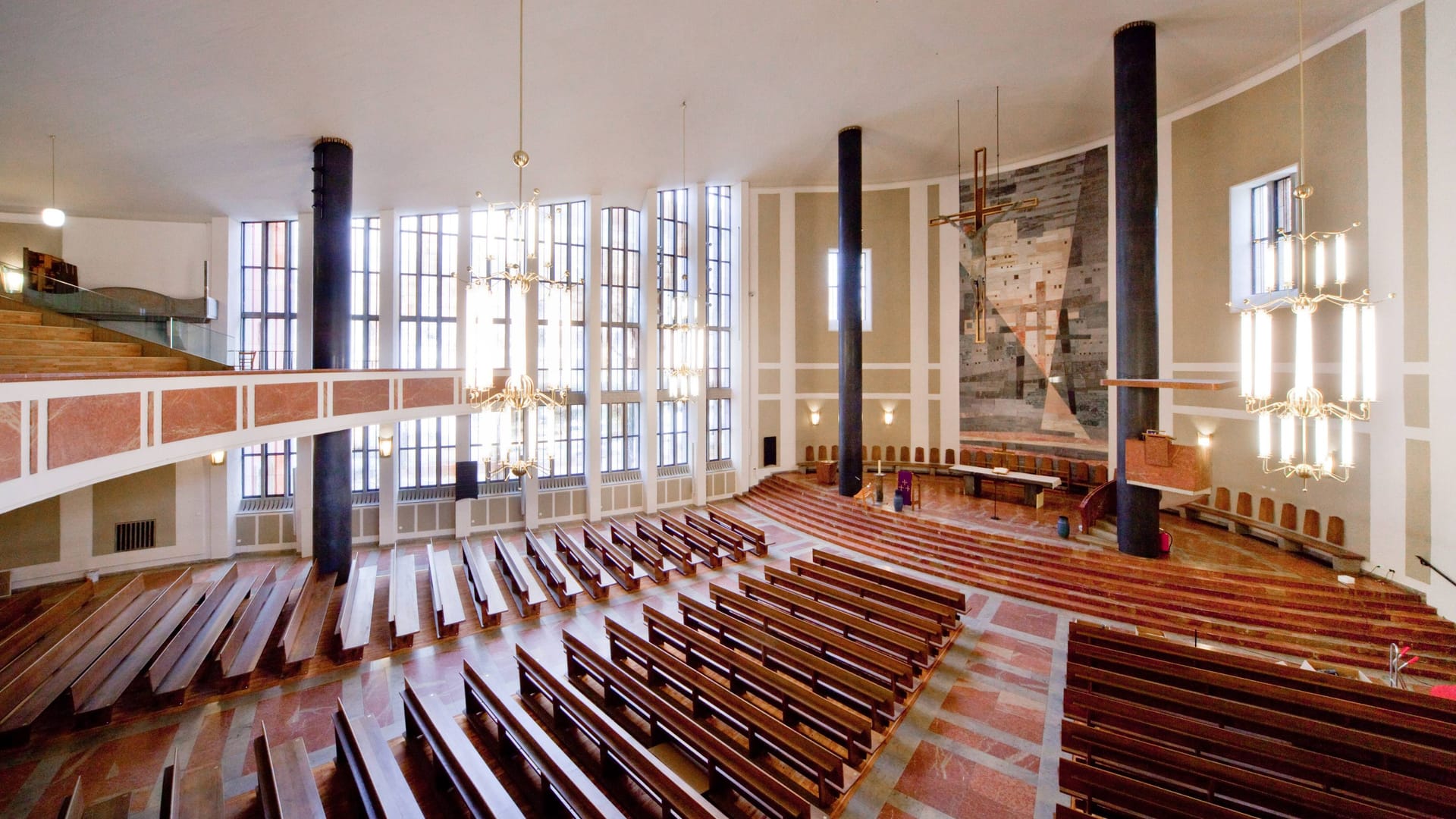 St. Matthäuskirche in München (Archivbild): Wegen antiqueerer Tendenzen brandet Kritik an einem Treffen in der evangelischen Kirche auf.