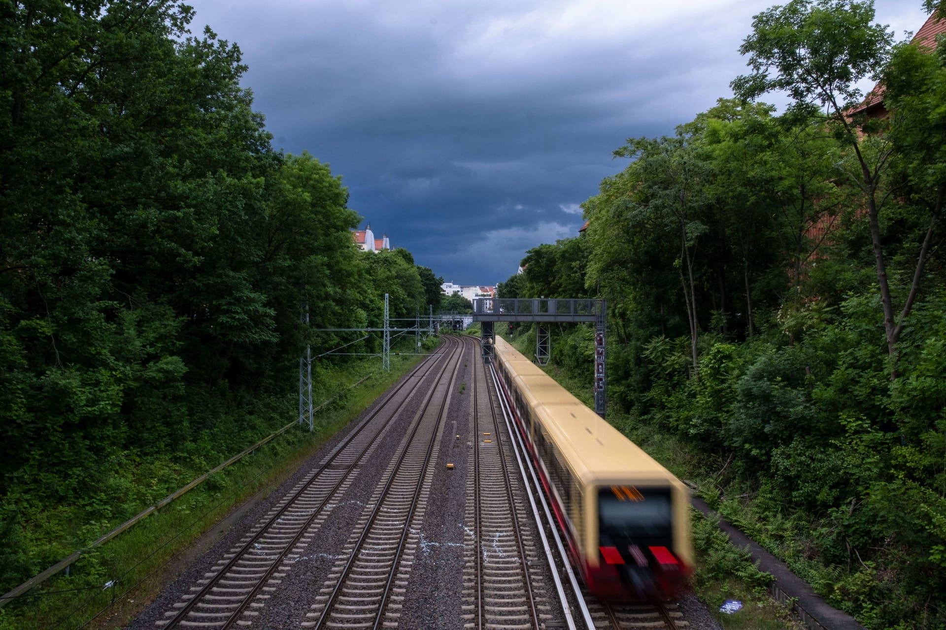 Berliner S-bahn im gewitter