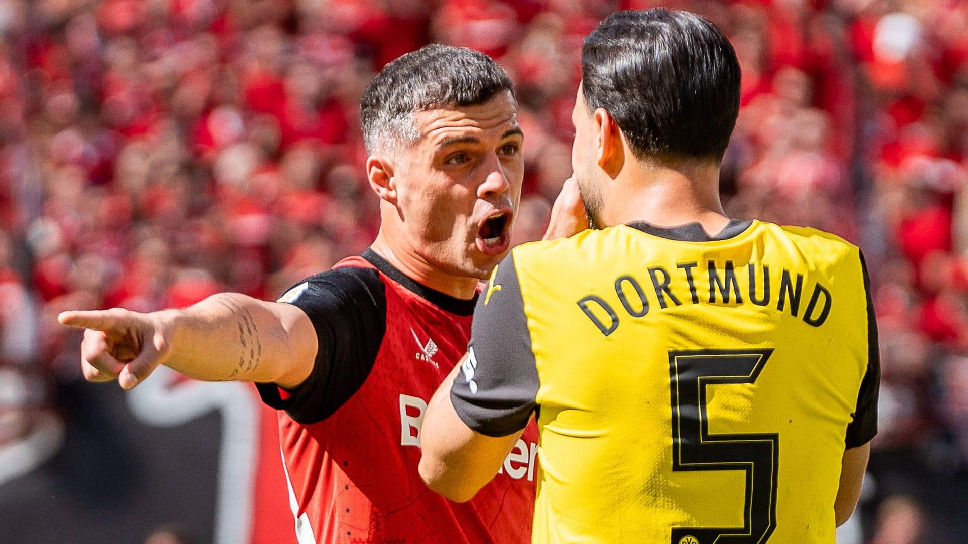 Granit Xhaka (l.): Der Schweizer könnte Leverkusen zeitnah verlassen.
