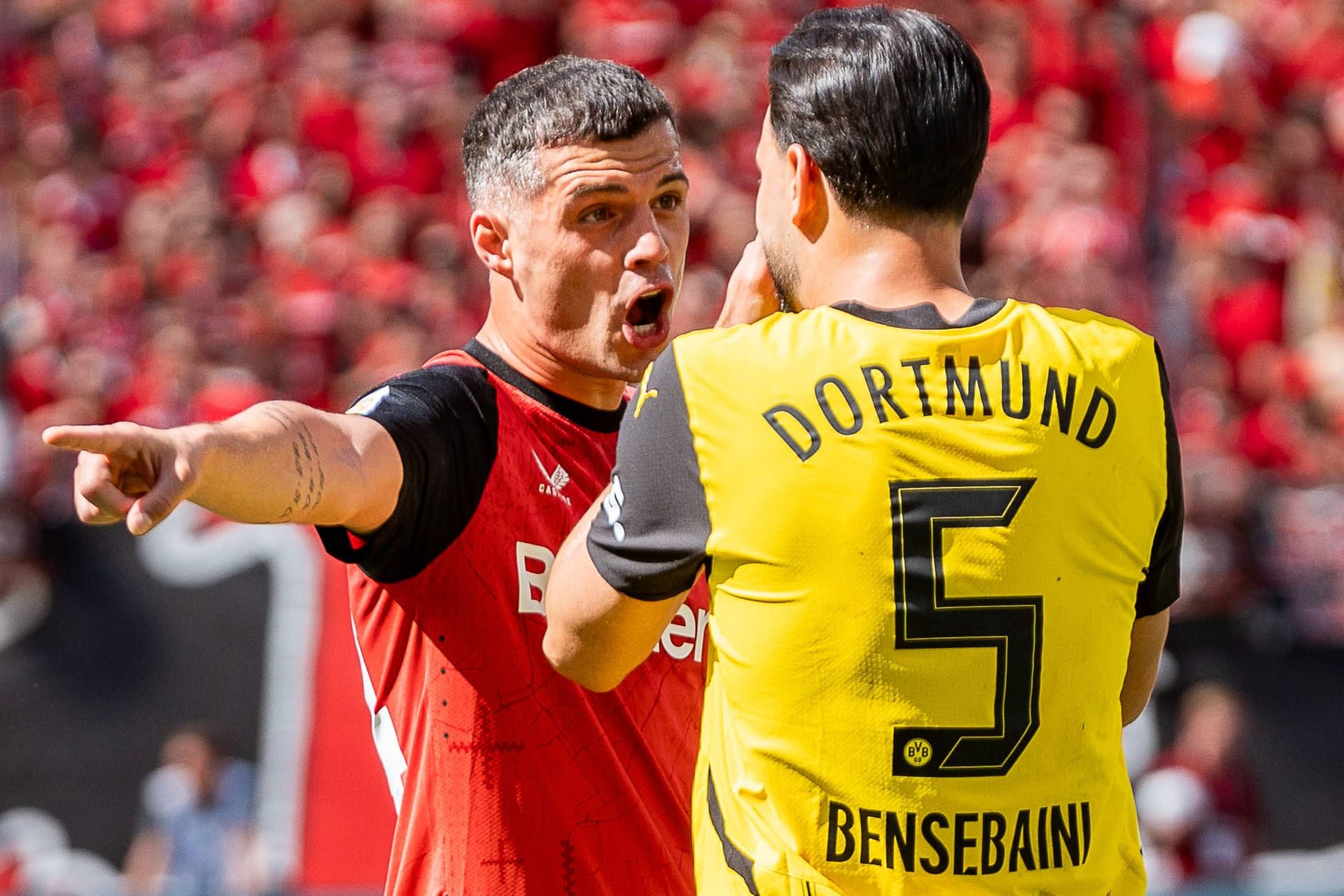 Granit Xhaka (l.): Der Schweizer könnte Leverkusen zeitnah verlassen.