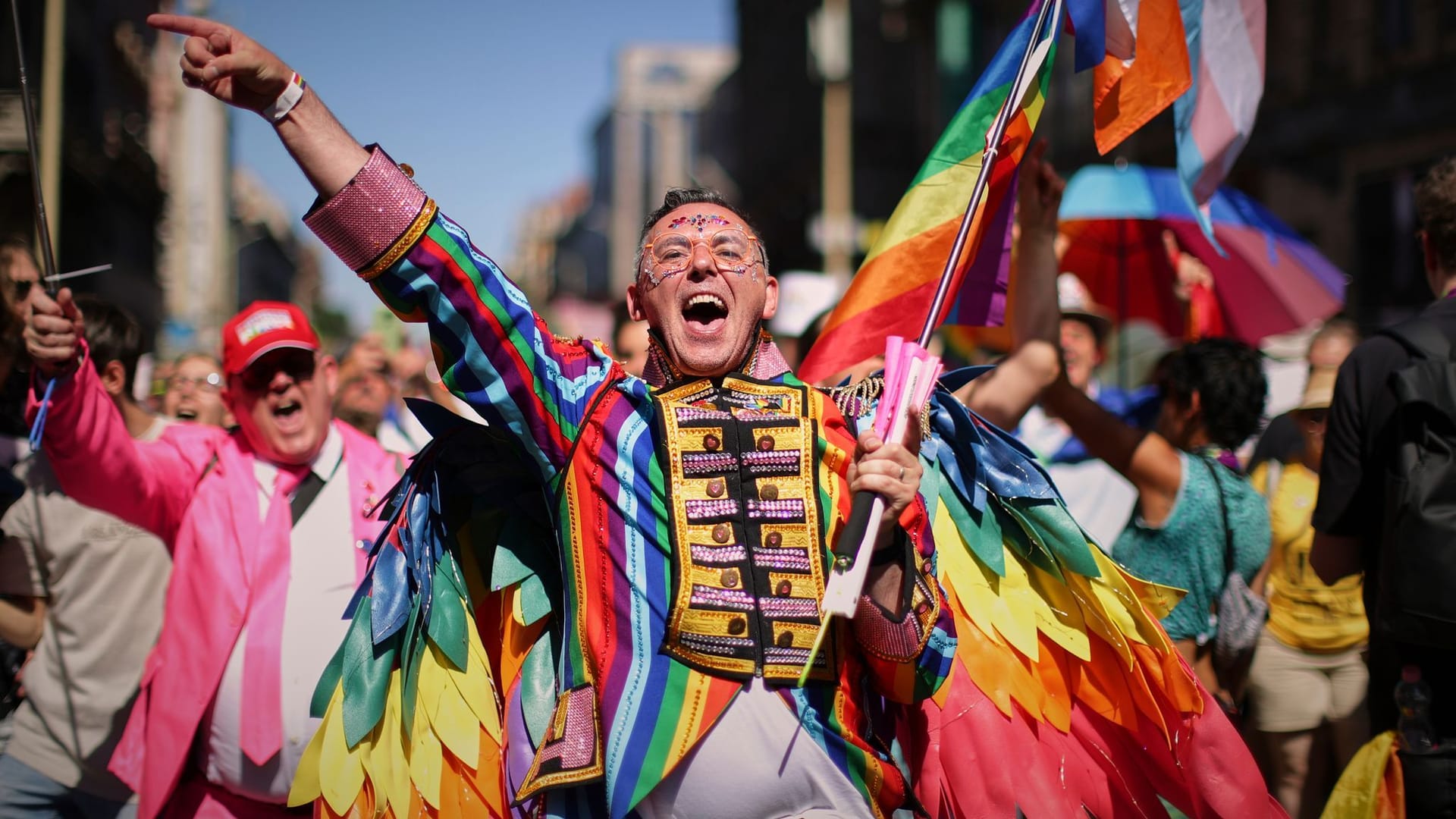 Ein Teilnehmer der ungarischen Pride-Parade: Rund 200.000 Menschen demonstrierten in Budapest.