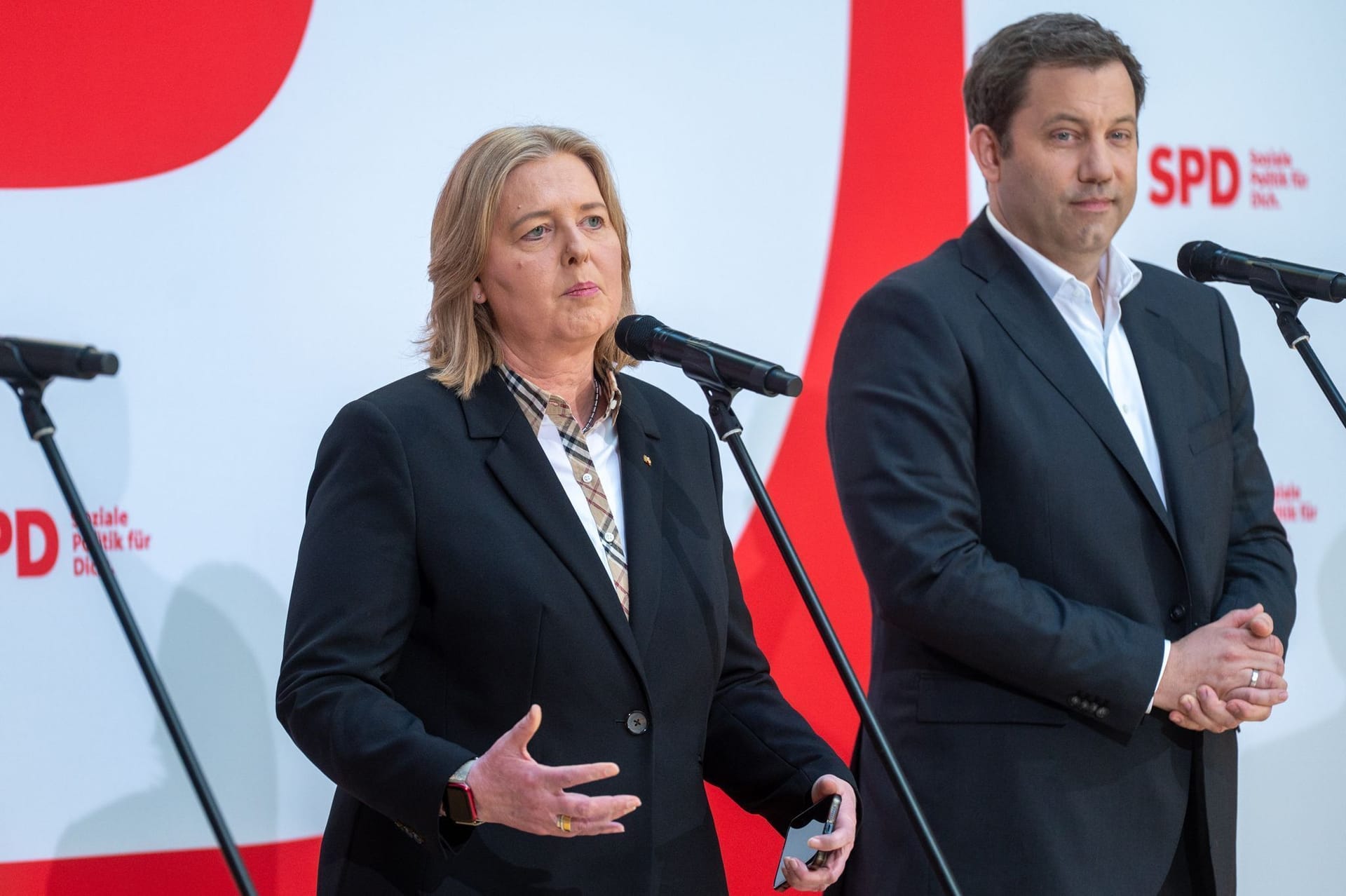 Bundesarbeitsministerin Bärbel Bas soll Saskia Esken als Lars Klingbeils Co-Parteichefin ablösen.