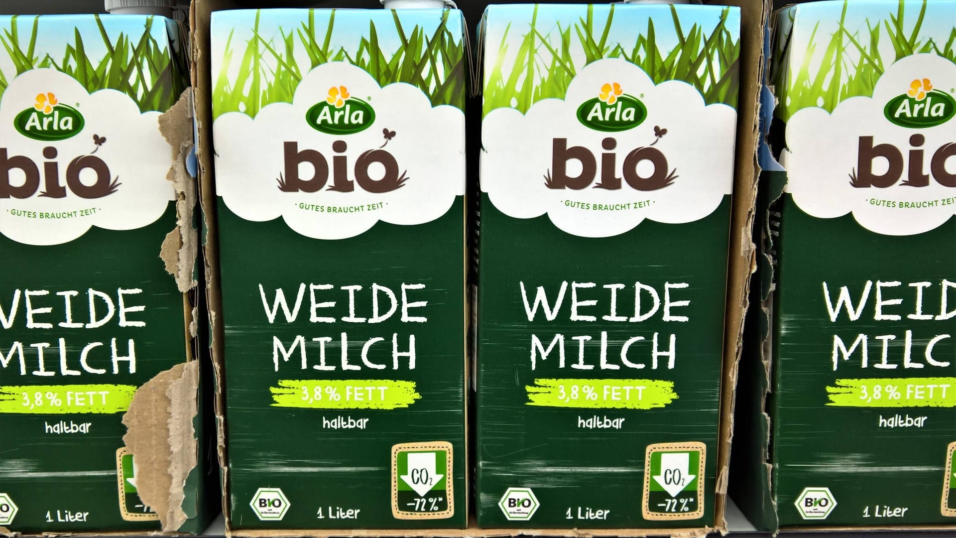 Milch der Marke Arla (Symbolbild): Über 7.500 Milchbauern sind in der Molkereigenossenschaft Arla vereint.