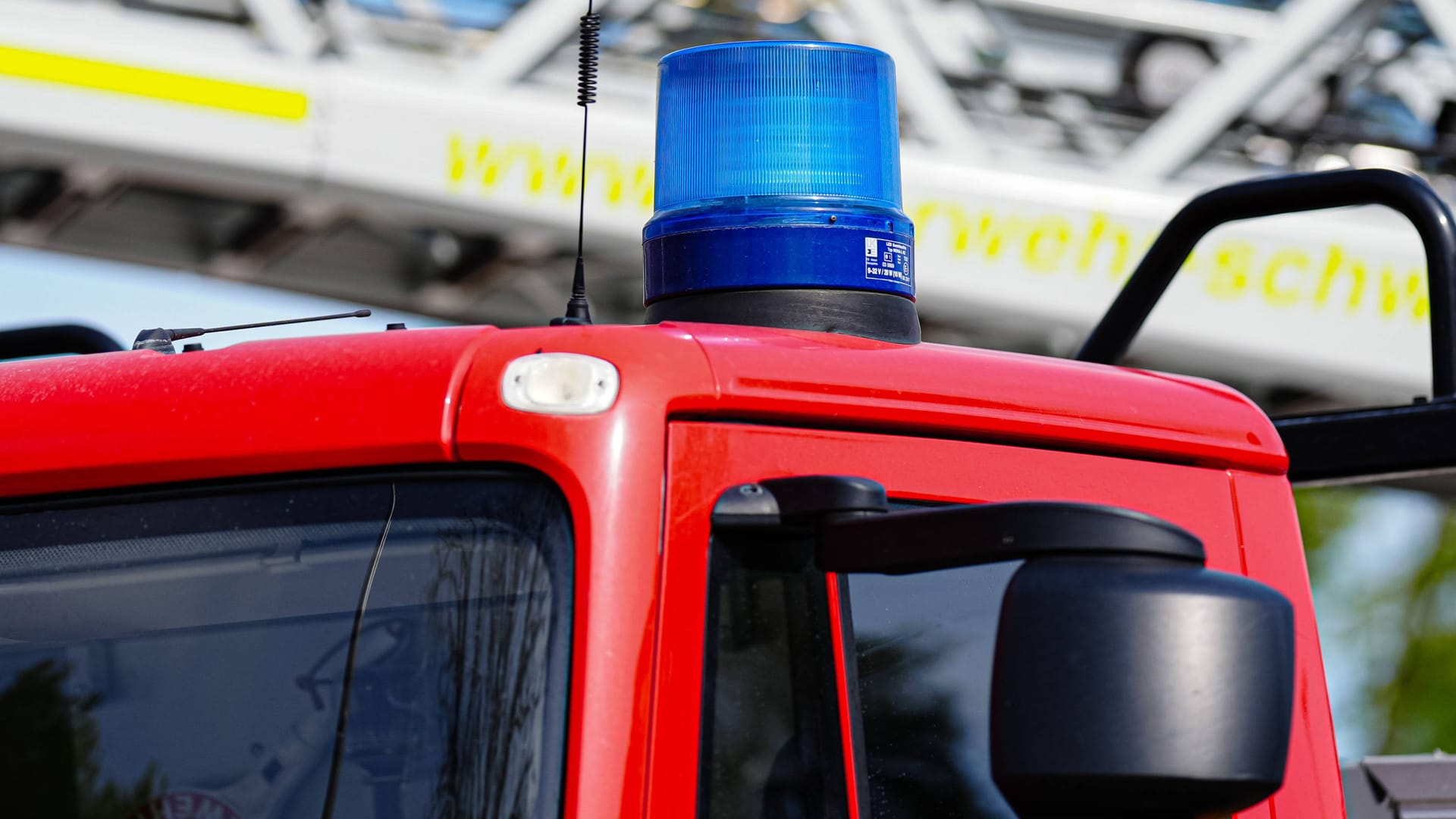 Feuerwehr-Blaulicht (Symbolbild): In Villingen-Schwenningen kam es zu einem Großeinsatz.
