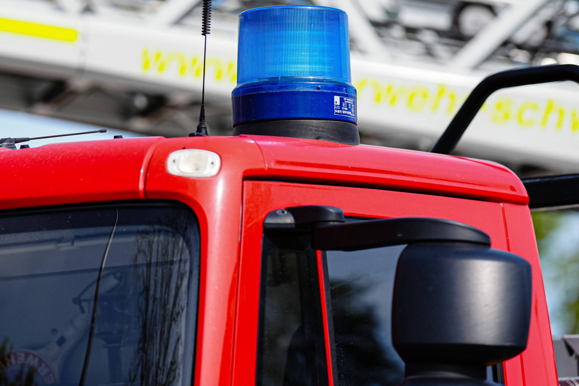 Feuerwehr-Blaulicht (Symbolbild): In Villingen-Schwenningen kam es zu einem Großeinsatz.