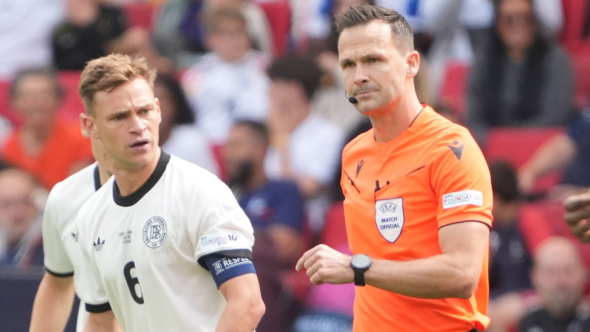 Gefragt: Der slowakische Schiedsrichter Ivan Kružliak stand mehrfach im Mittelpunkt.