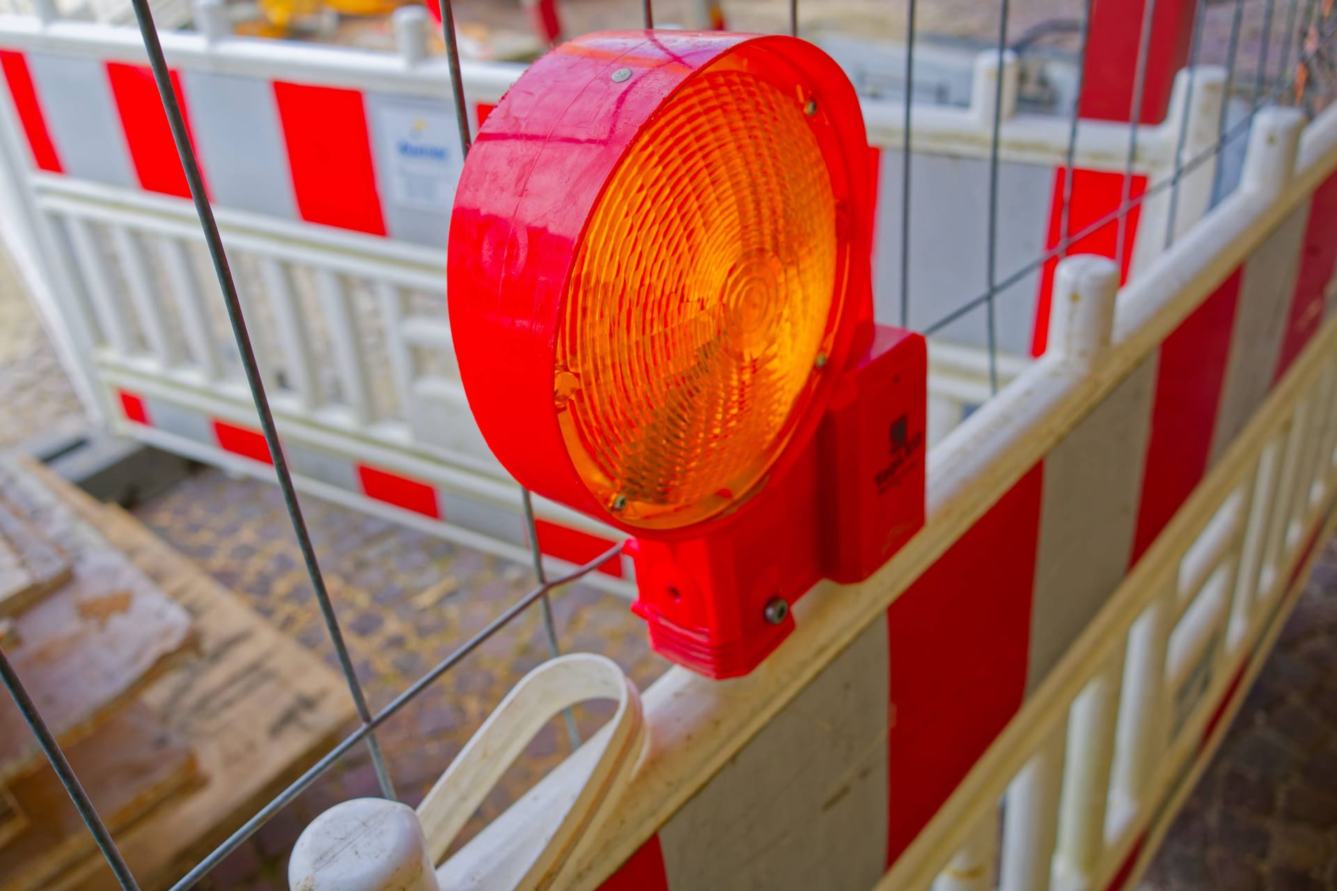 Straßensperrung: Am kommenden Wochenende kann die Weidetorbrücke nicht befahren werden.