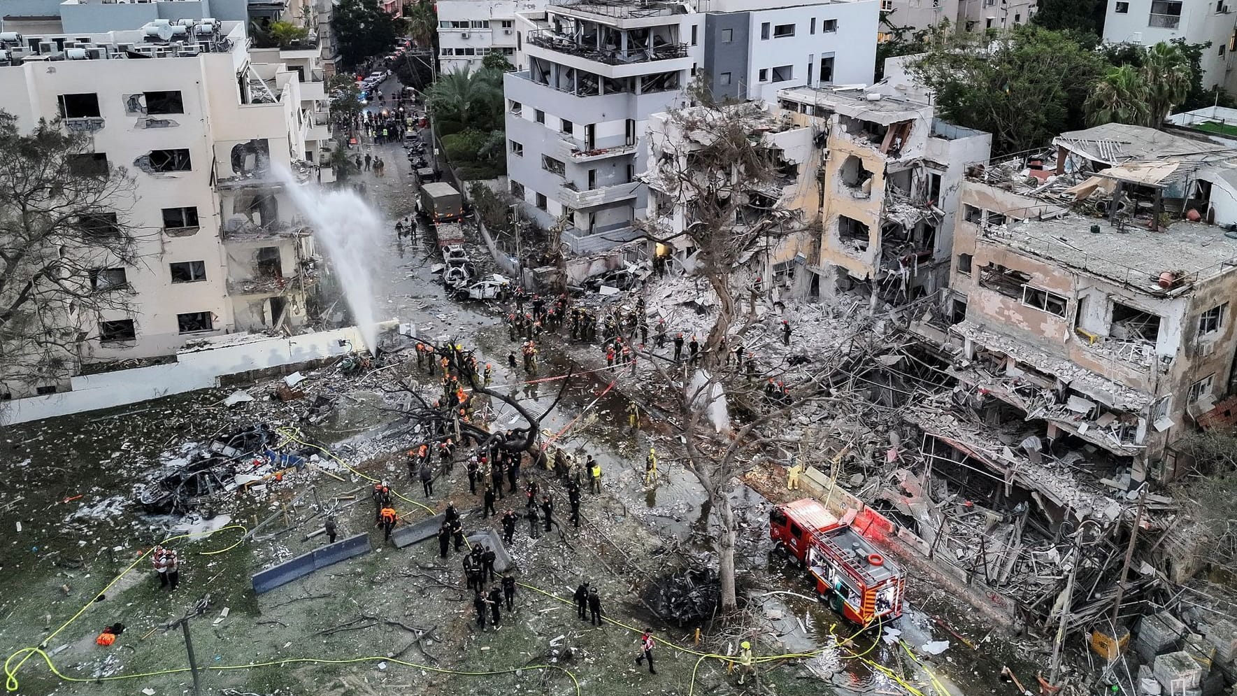 Zerstörte Häuser in der israelischen Hauptstadt Tel Aviv: Wahrscheinlich werden die Zerstörungen auf beiden Seiten noch zunehmen.