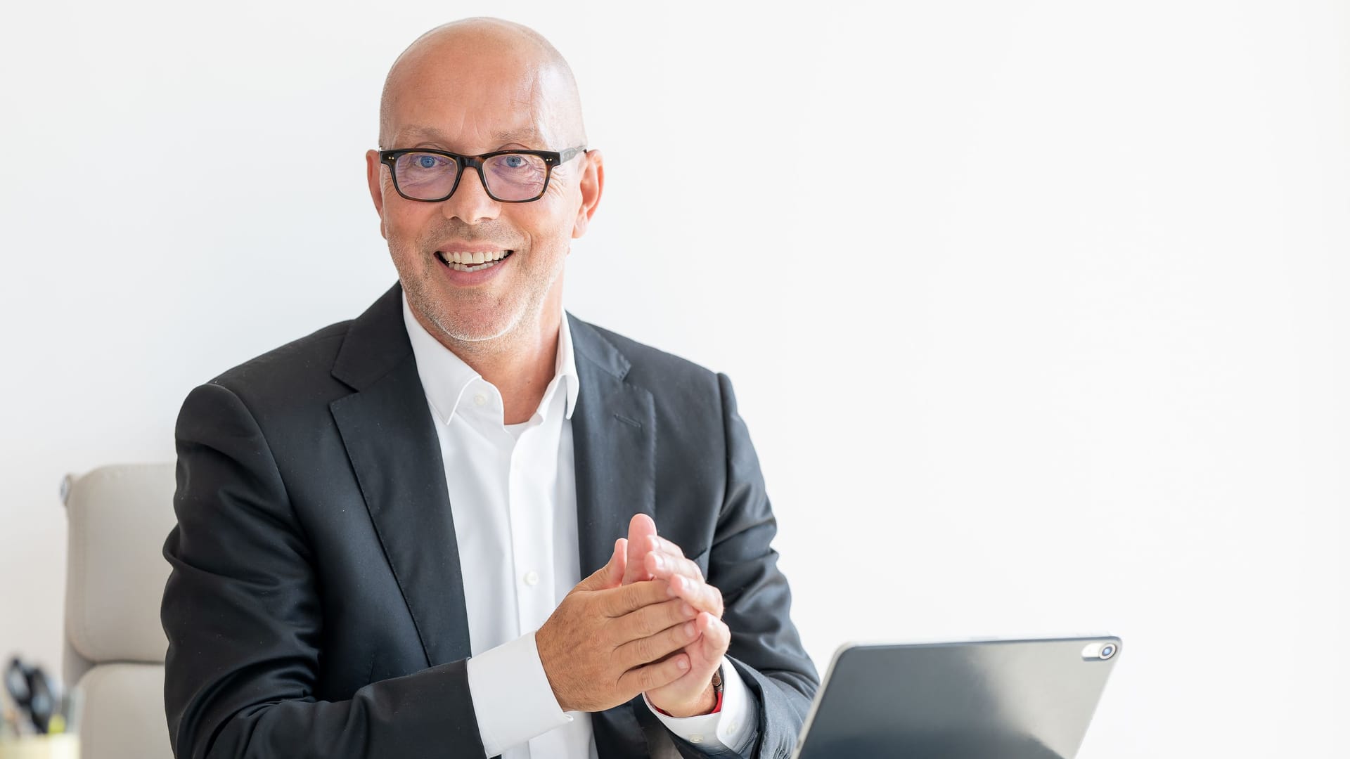 GDV-Hauptgeschäftsführer Jörg Asmussen; Autobauer haben ein Quasi-Monopol für sichtbare Ersatzteile.