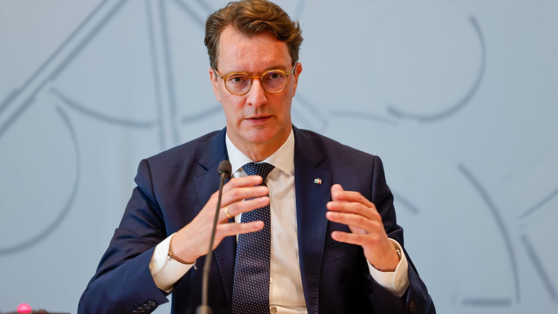 NRW-Ministerpräsident Hendrik Wüst bei Pressegespräch NRW-Ministerpräsident Hendrik Wüst bei Pressegespräch