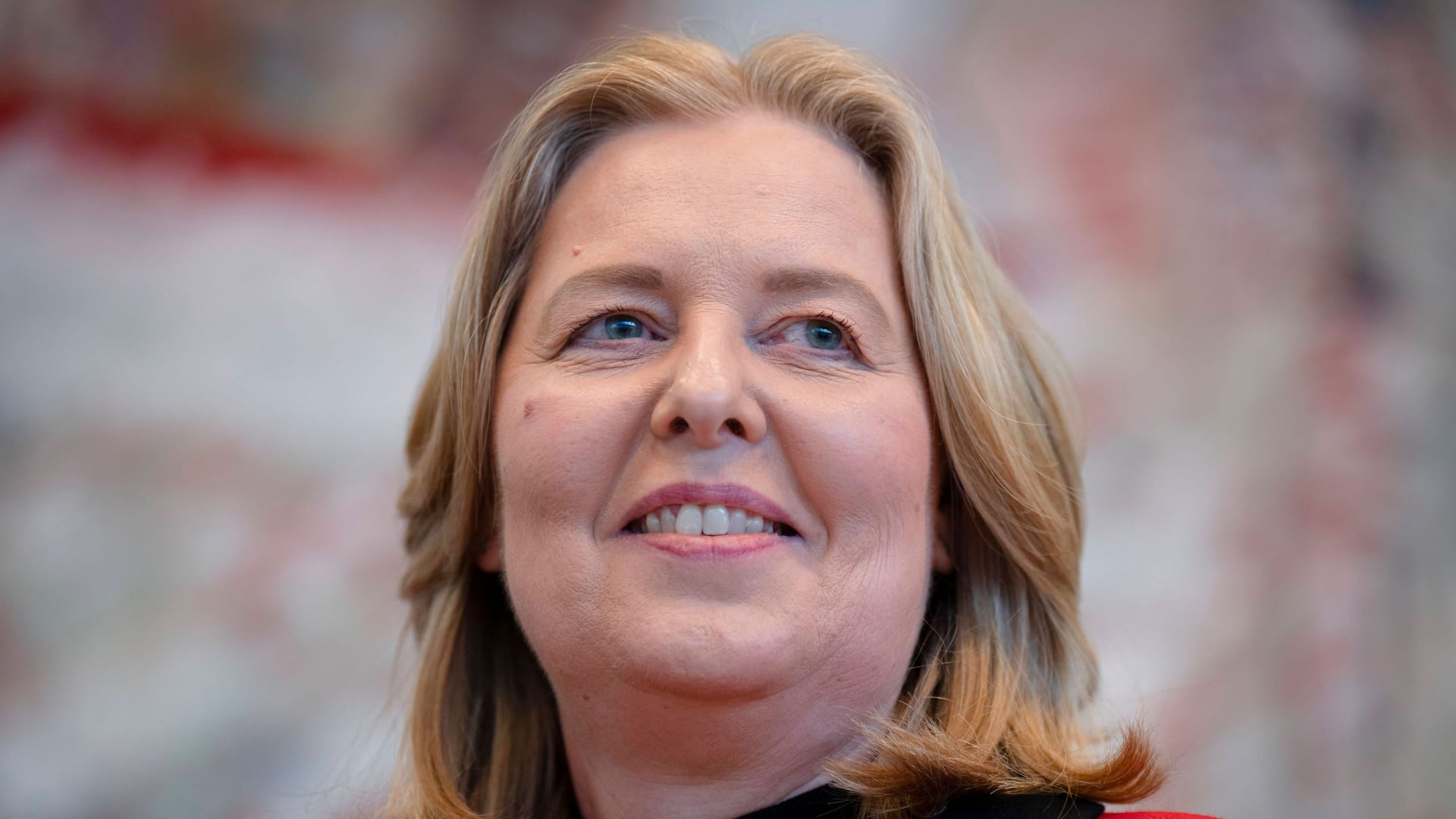 Bärbel Bas: Die Bundesministerin für Arbeit und Soziales hat ihren ersten Gesetzesentwurf vorgelegt. Bärbel Bas: Die Bundesministerin für Arbeit und Soziales hat ihren ersten Gesetzesentwurf vorgelegt.