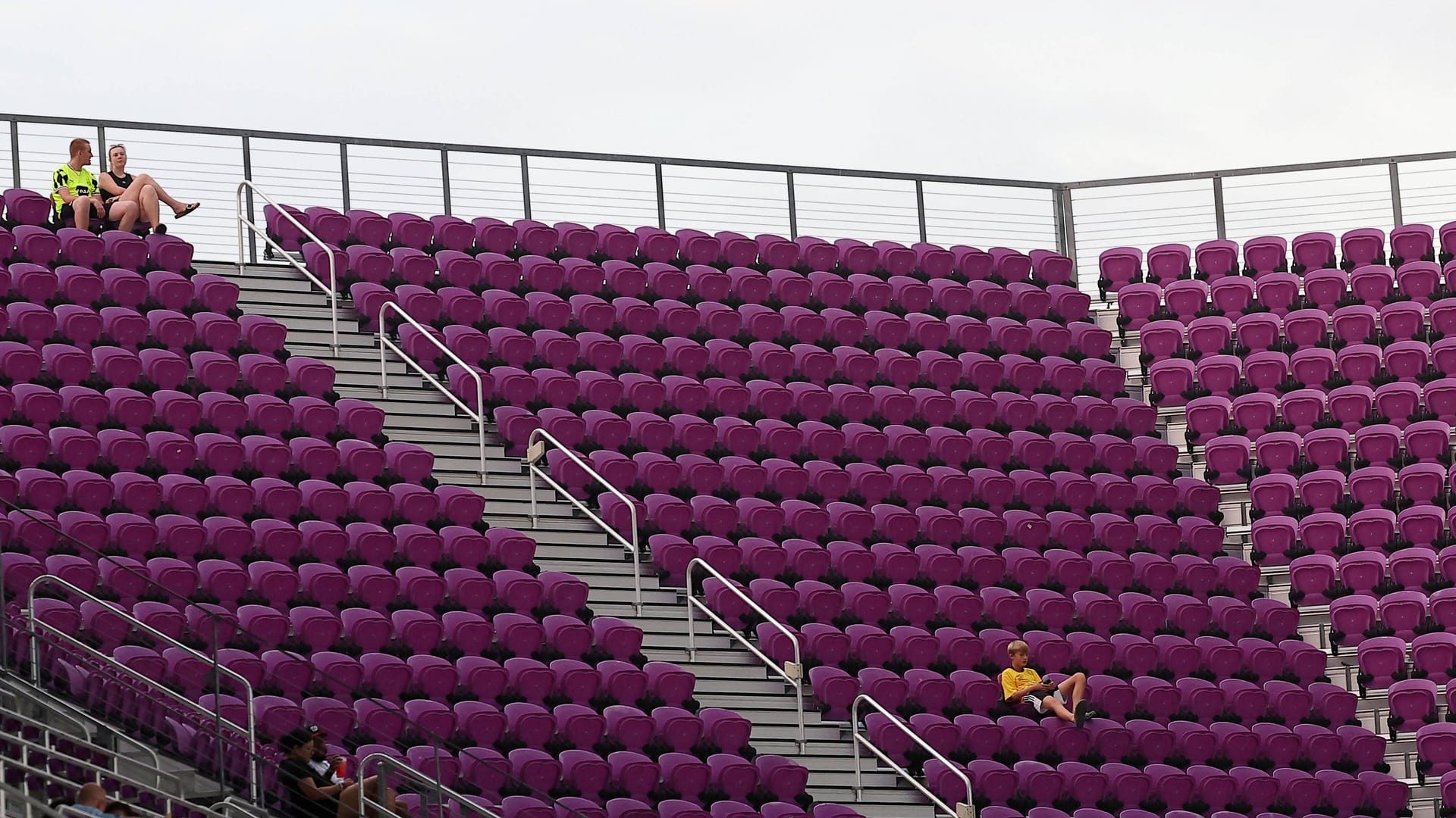 Das leere Stadion in Orlando: Kaum Fans reisten aus den einzelnen Ländern mit.