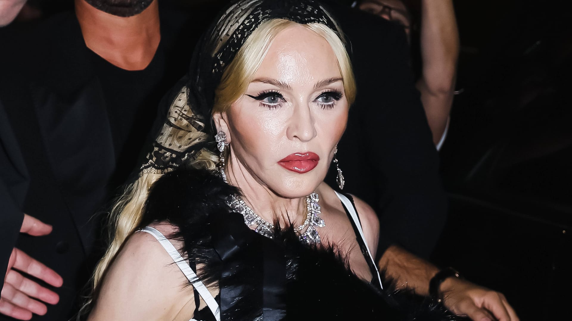 Madonna bei der Fashion Week in Mailand. Die Sängerin zeigte sich jetzt in deutschen Strumpfhosen. (Archivbild)