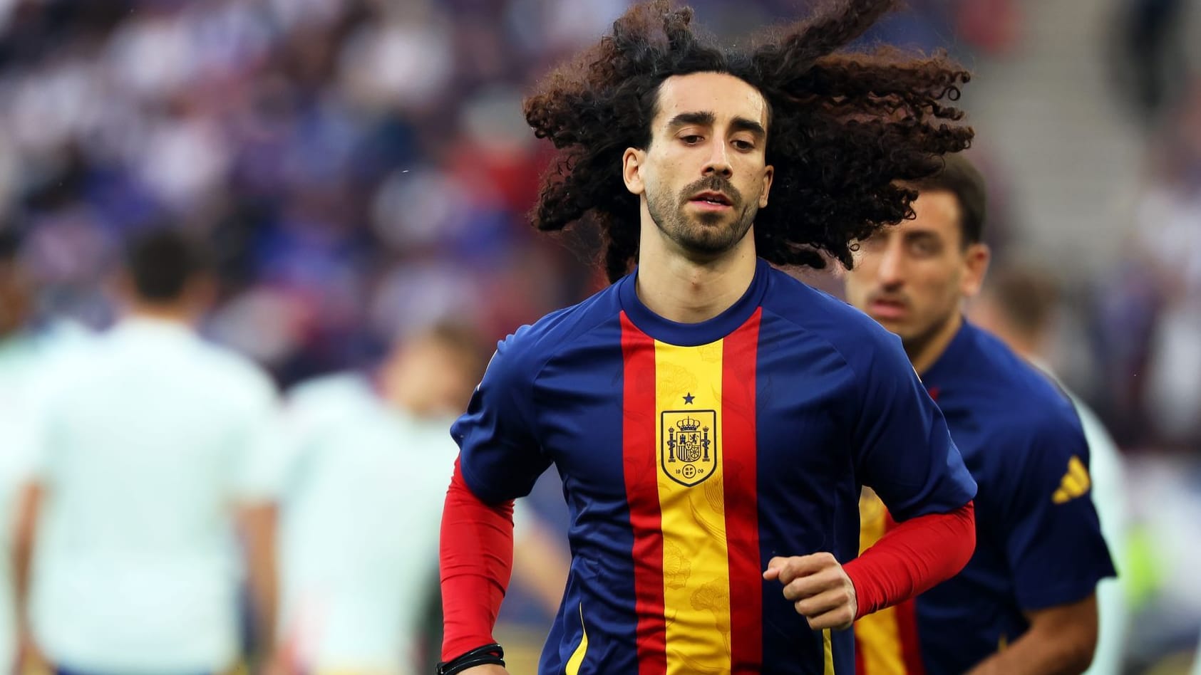 Reizfigur: Spaniens Marc Cucurella beim Aufwärmen vor dem Nations-League-Halbfinale gegen Frankreich in Stuttgart. Reizfigur: Spaniens Marc Cucurella beim Aufwärmen vor dem Nations-League-Halbfinale gegen Frankreich in Stuttgart.