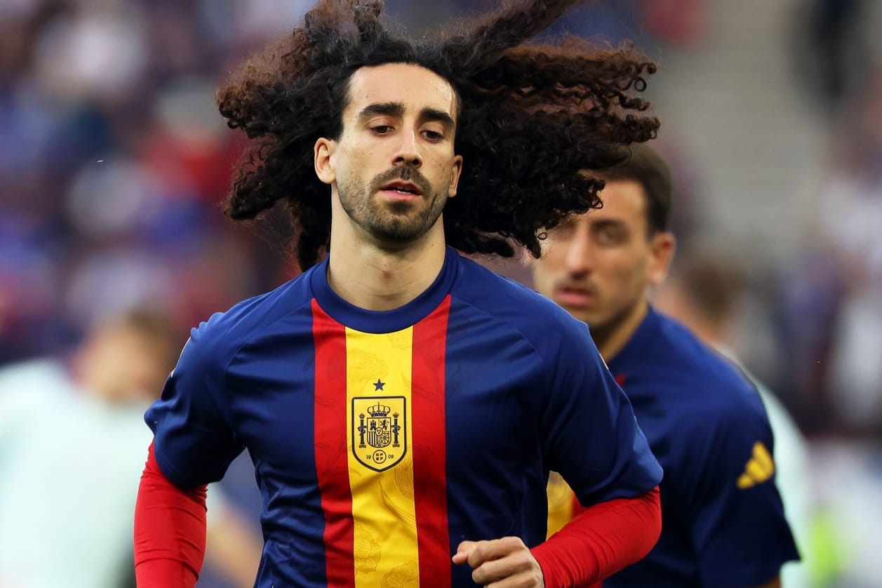 Reizfigur: Spaniens Marc Cucurella beim Aufwärmen vor dem Nations-League-Halbfinale gegen Frankreich in Stuttgart.